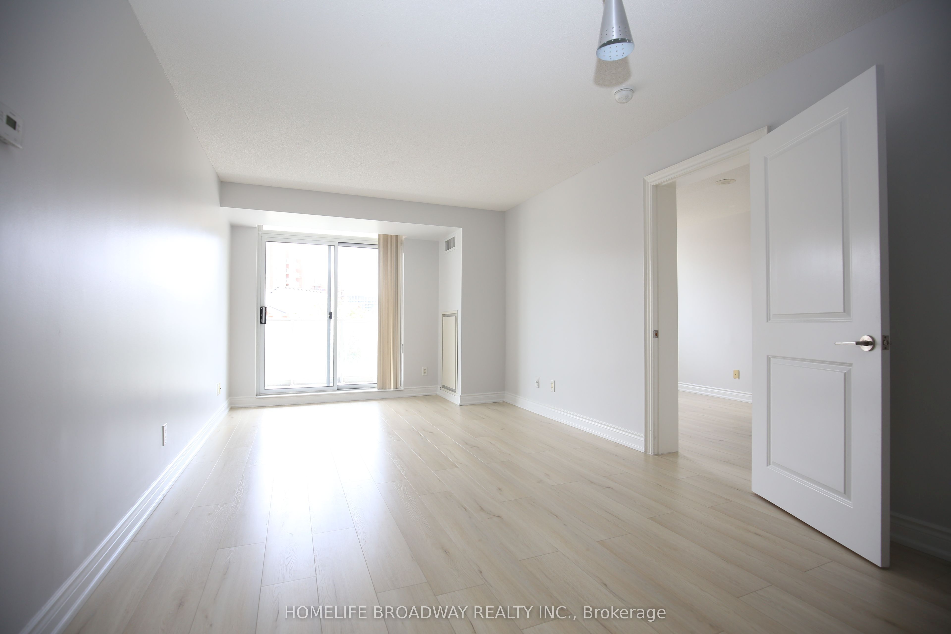 88 Times Avenue 309, Markham, ON L3T 7Z4 photo 3