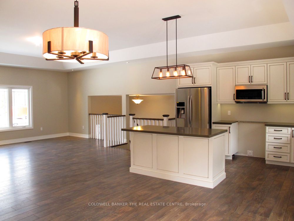 52 Lembitu Avenue, Georgina, ON L0C 1L0 photo 2