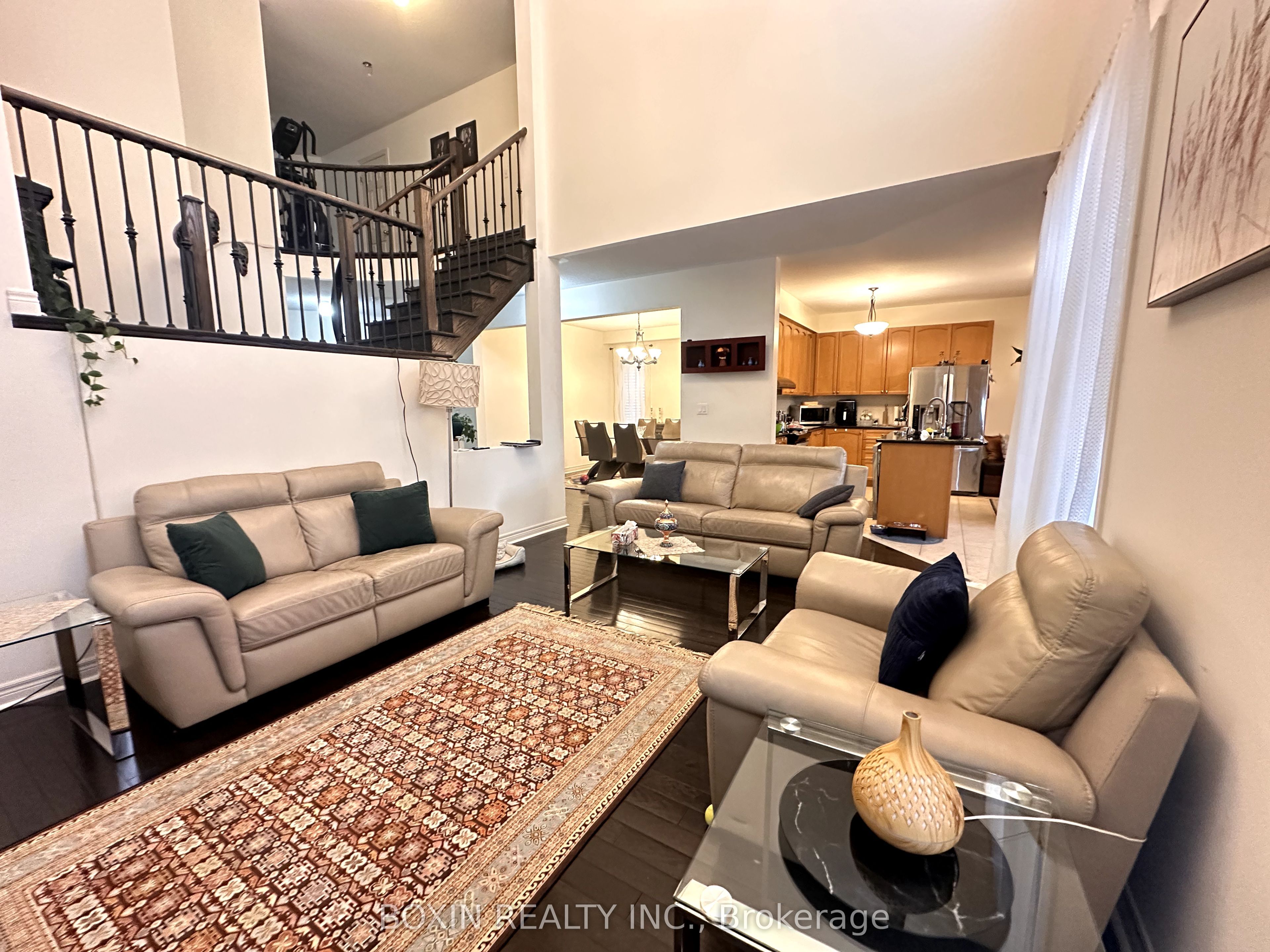 19 Colesbrook Road, Richmond Hill, ON L4S 0C6 photo 3