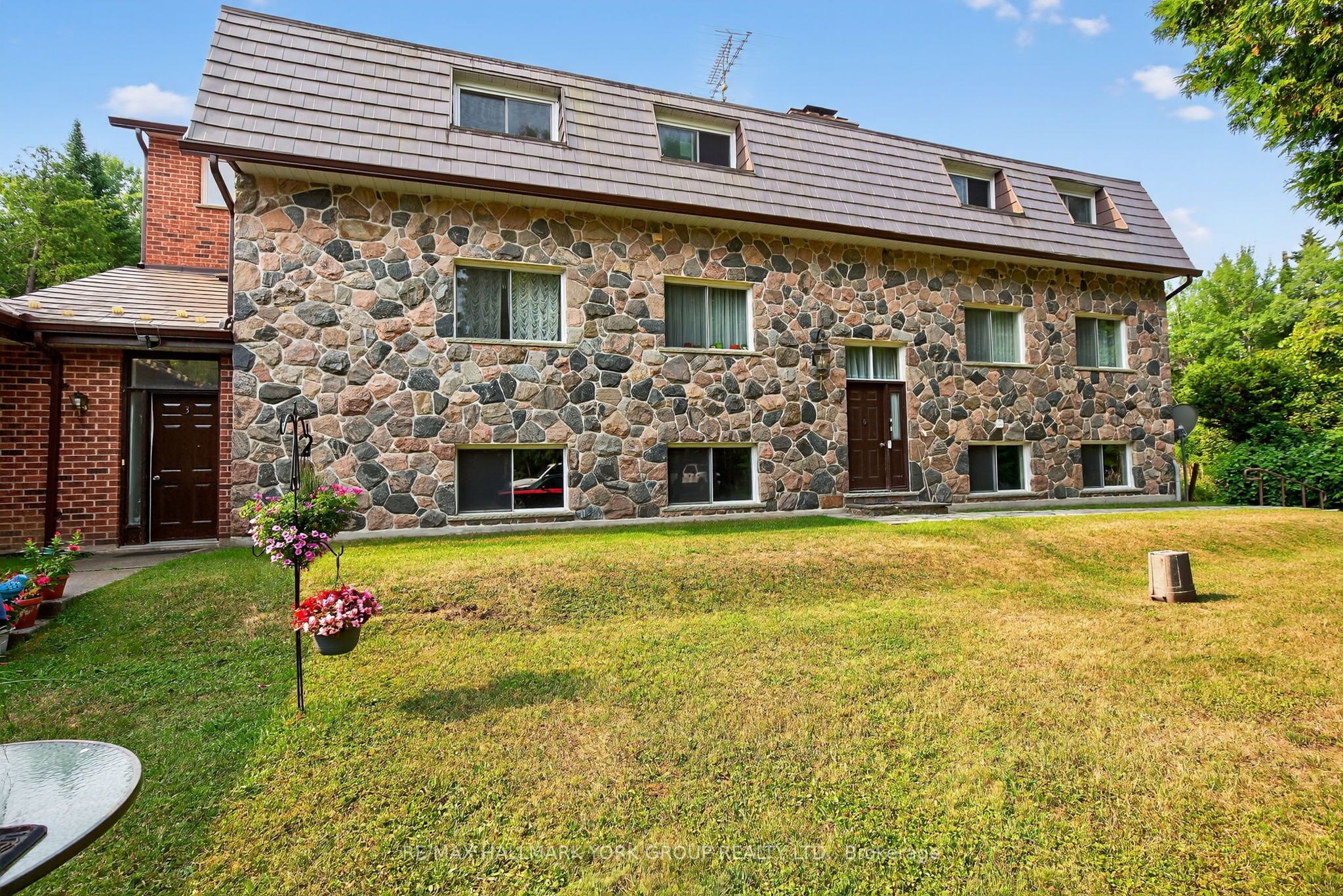 245 Davis Drive, Uxbridge, ON L4A 7X4