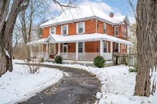 4 Thomas Street, Adjala-Tosorontio, ON L0M 1K0 photo 2