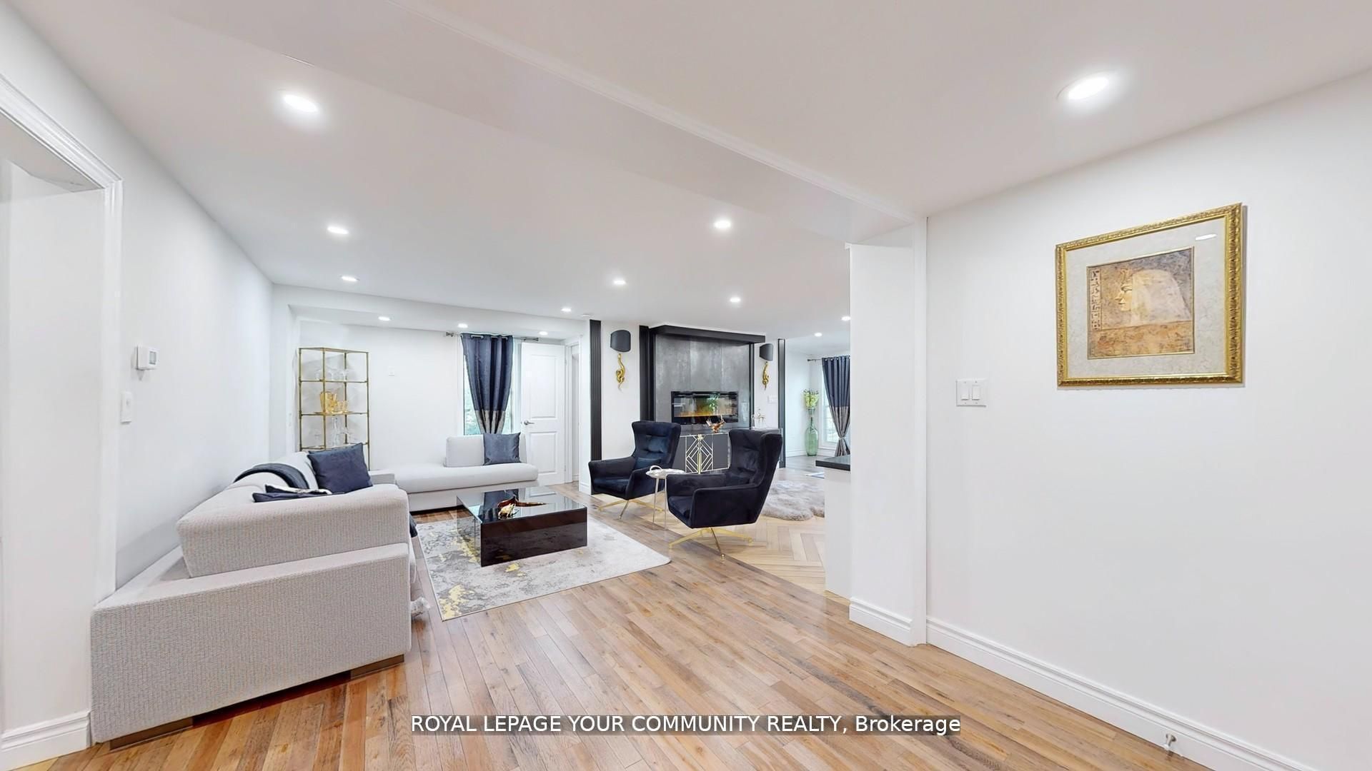 64 Machell Avenue, Aurora, ON L4G 2R7 photo 5