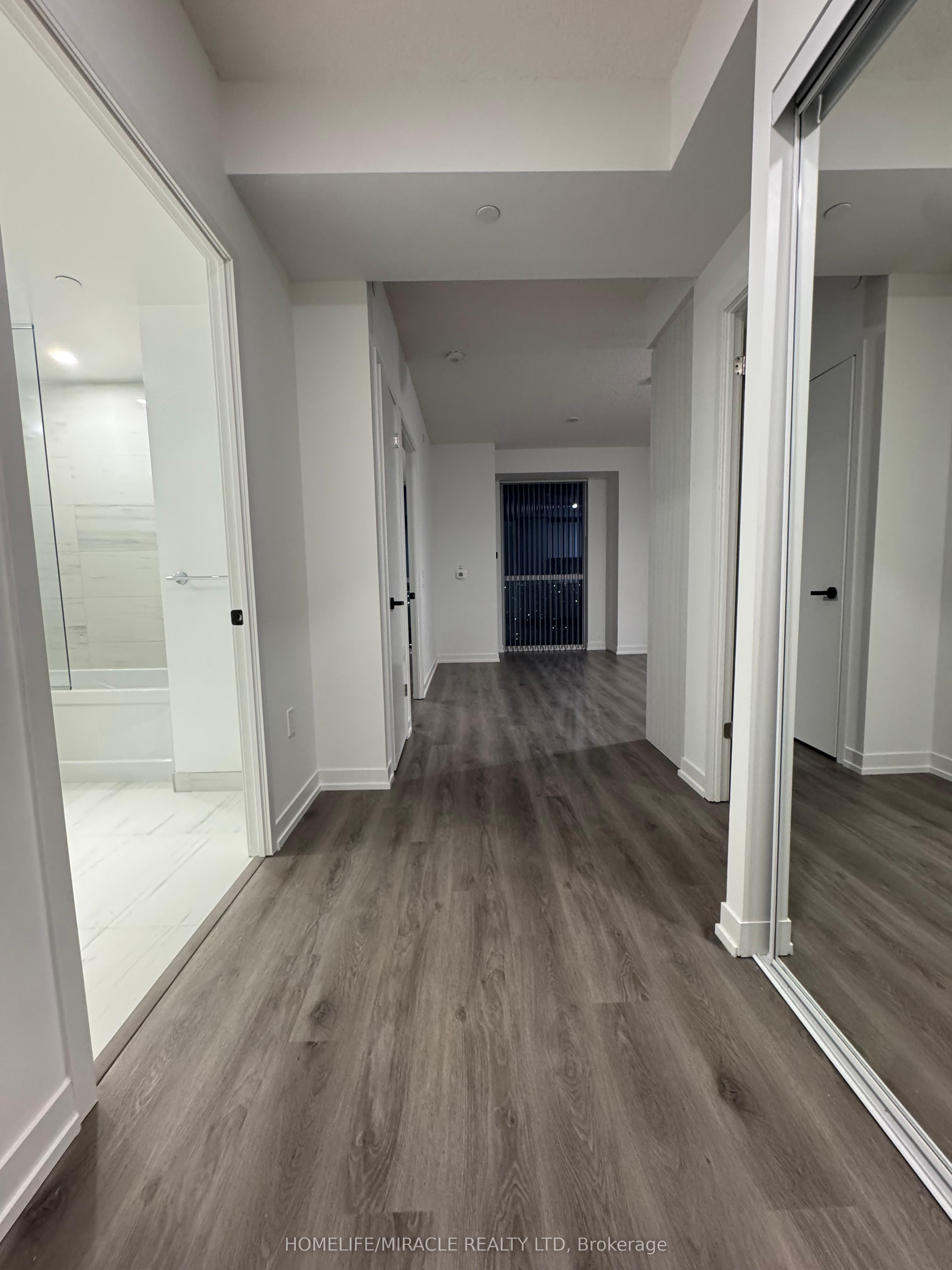 225 Commerce Street 2012, Vaughan, ON L4K 0P9 photo 3