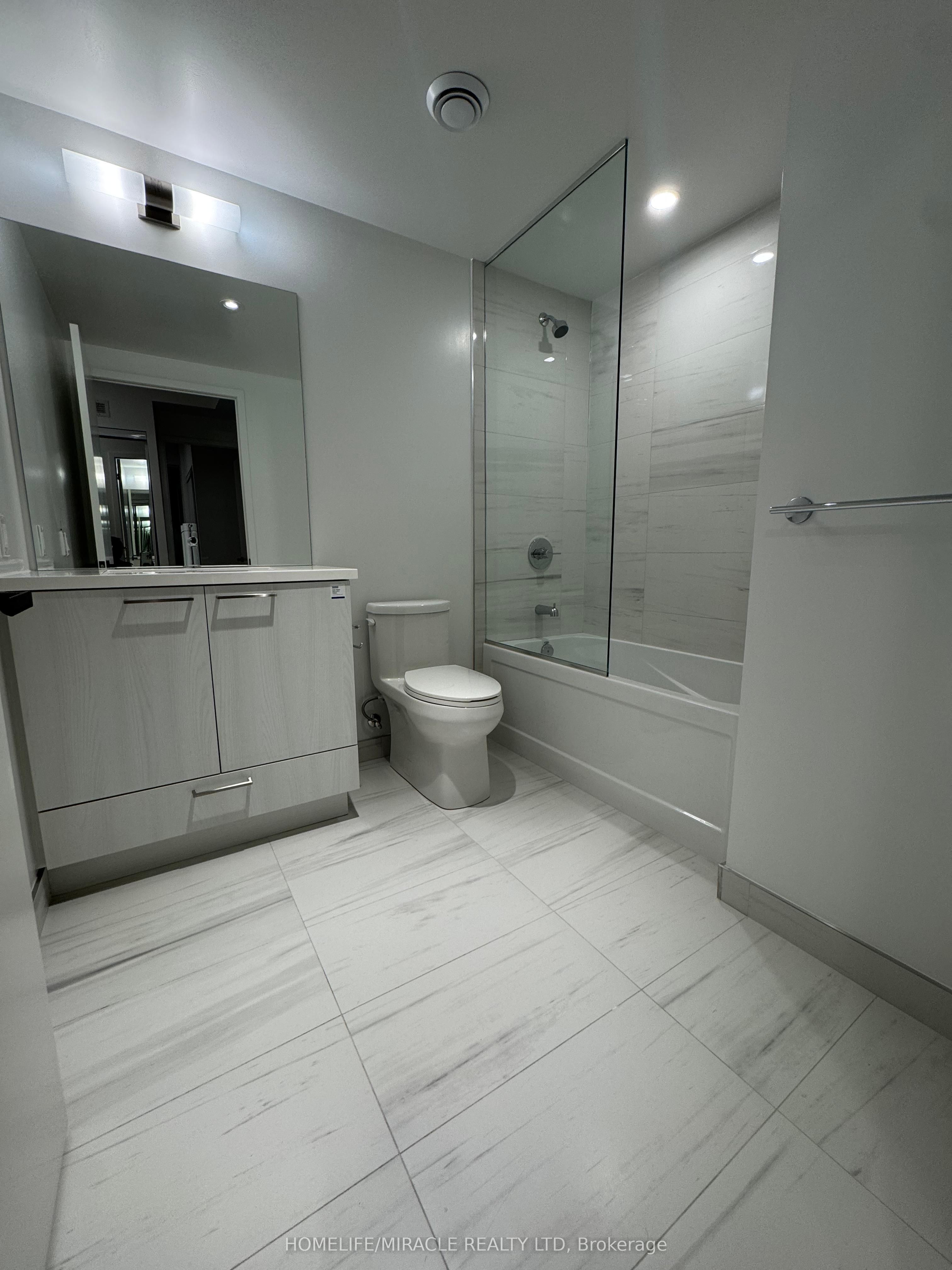 225 Commerce Street 2012, Vaughan, ON L4K 0P9 photo 4