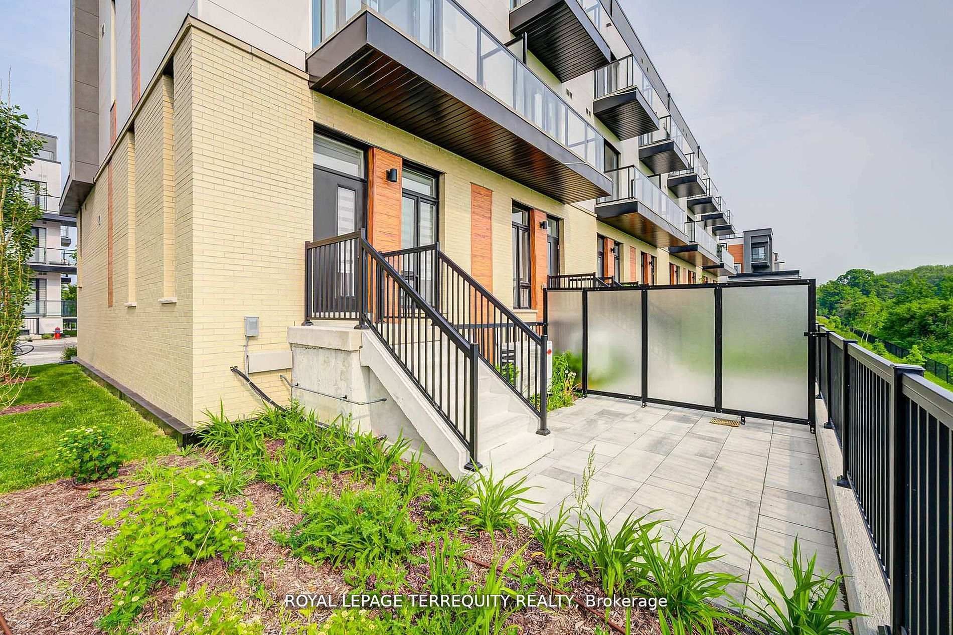 7 Steckley House Lane 601, Richmond Hill, ON L4S 0N1 photo 4