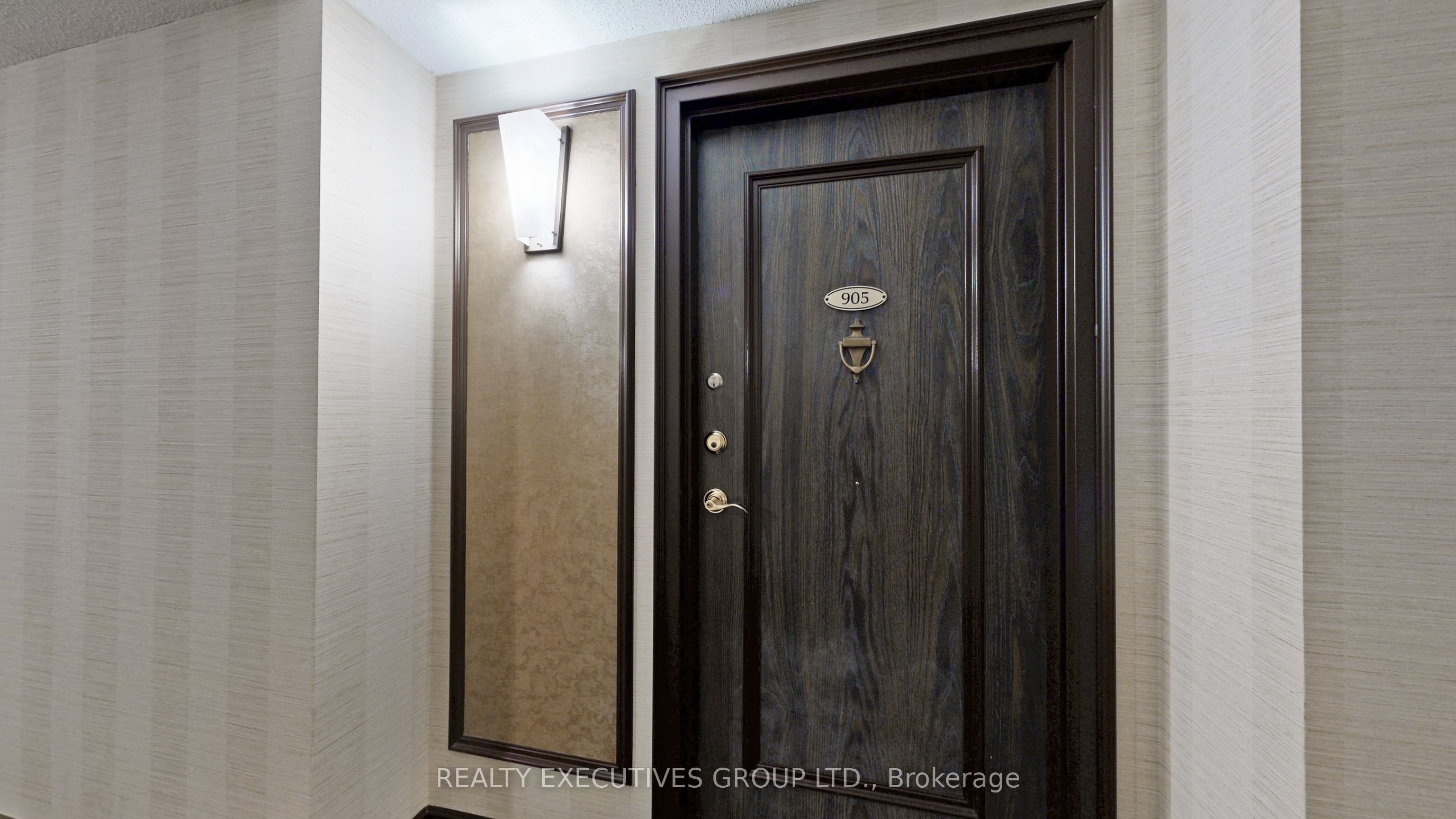 8111 Yonge Street 905, Markham, ON L3T 4V9 photo 3