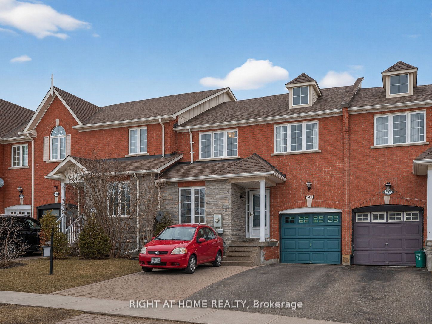 349 Wood Duck Lane, Newmarket, ON L3X 2X8 photo 2