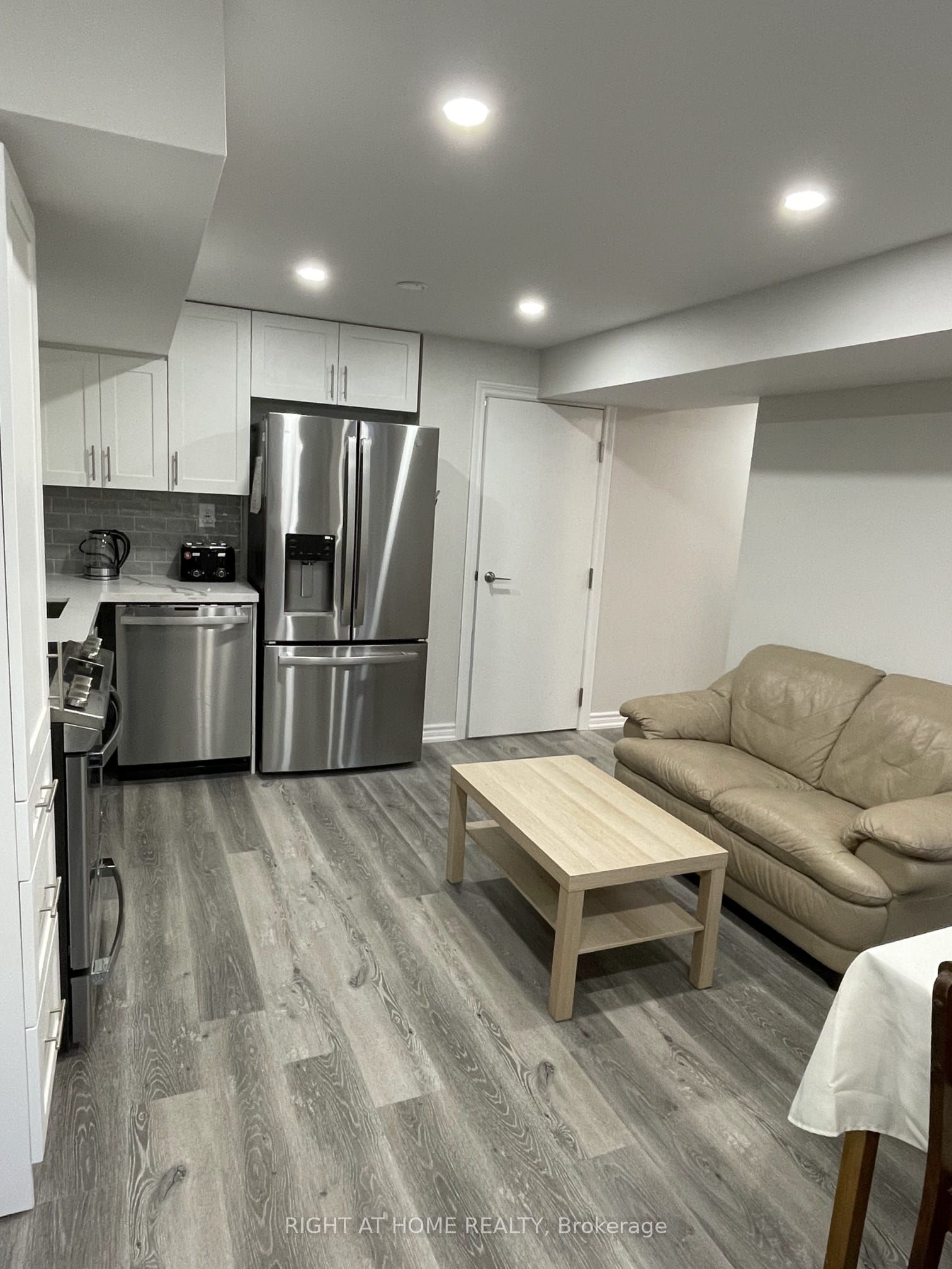 22 Chippingwood Manor Basement, Aurora, ON L4G 7R4 photo 4