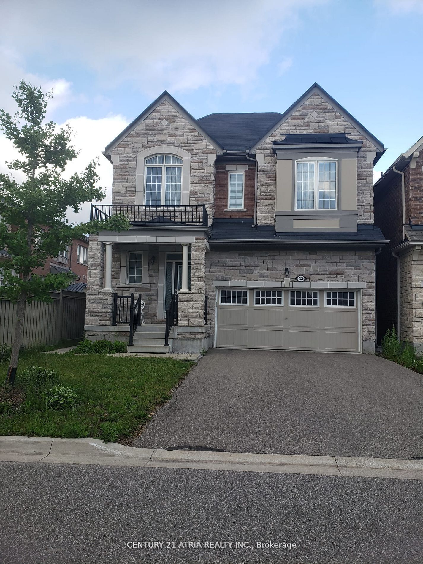 33 Major Crescent, Aurora, ON L4G 0X5