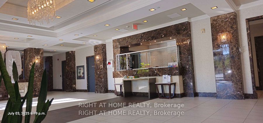 376 Highway 7 E 1007, Richmond Hill, ON L4B 0C7 photo 3