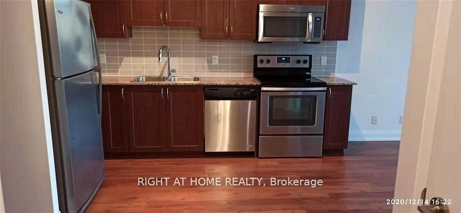 376 Highway 7 E 1007, Richmond Hill, ON L4B 0C7 photo 4