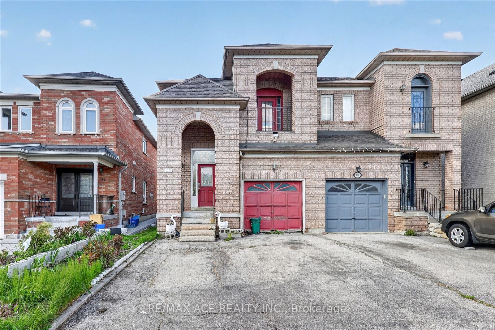 110 Blue Willow Drive, Vaughan, ON L4L 9E9 photo 2