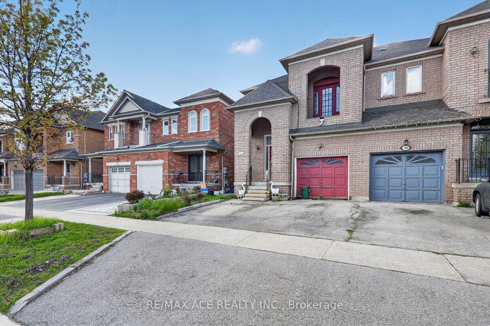110 Blue Willow Drive, Vaughan, ON L4L 9E9 photo 3