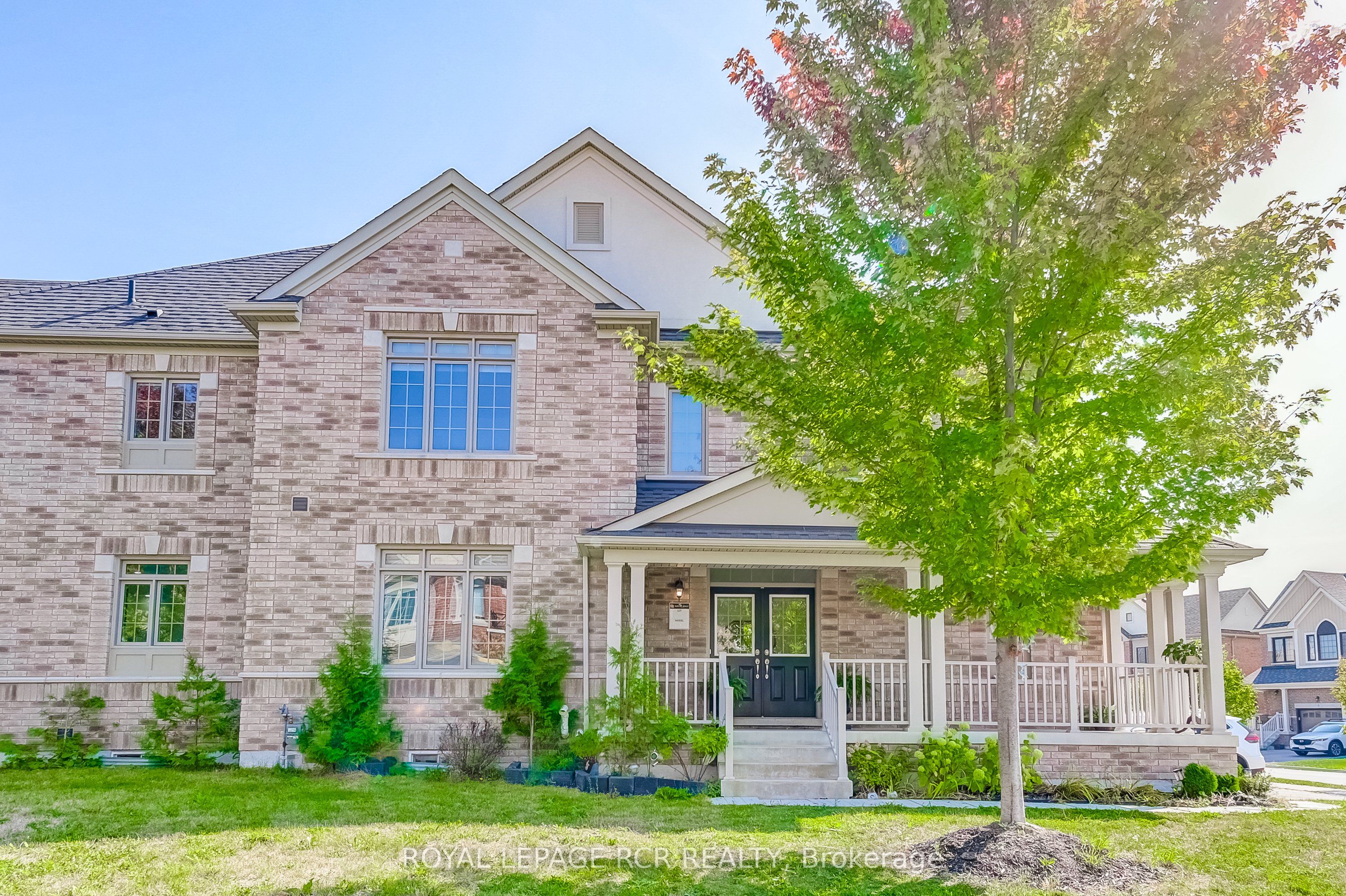 1 Silver Charm Drive, East Gwillimbury, ON L9N 0S5 photo 3
