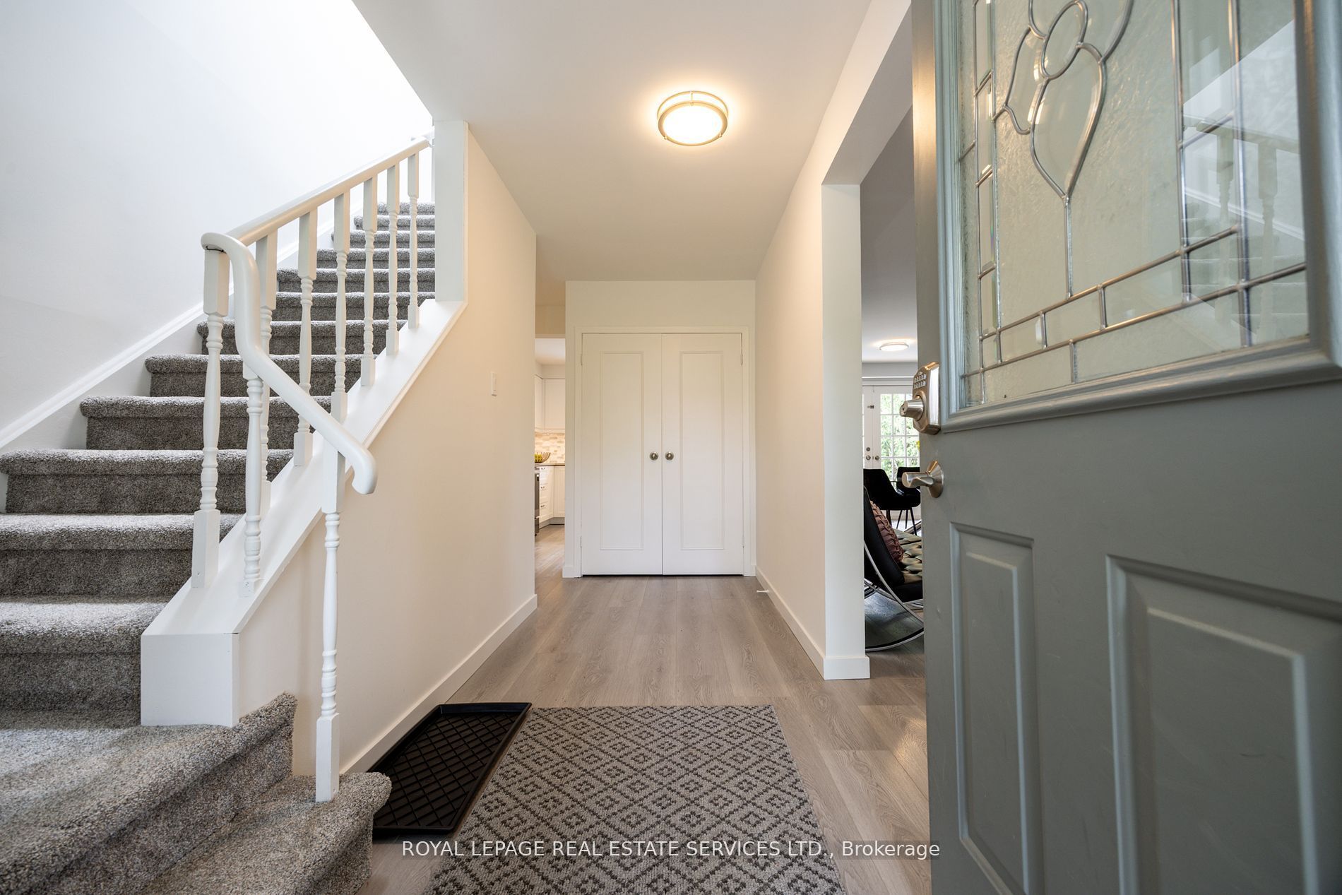 198 Romfield Circuit, Markham, ON L3T 3J1 photo 3