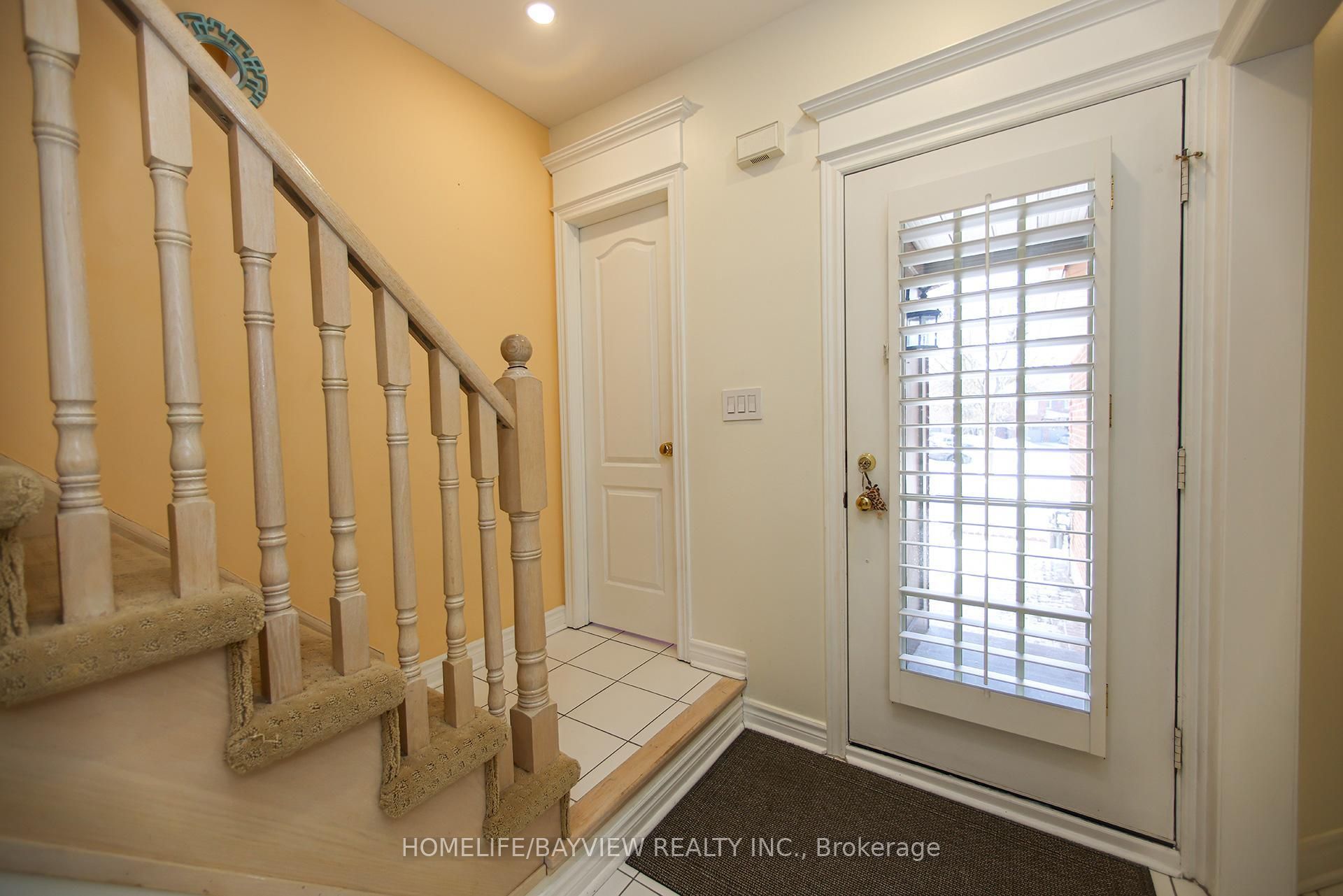 2 Mary Gapper Crescent 24, Richmond Hill, ON L4C 0J4 photo 5