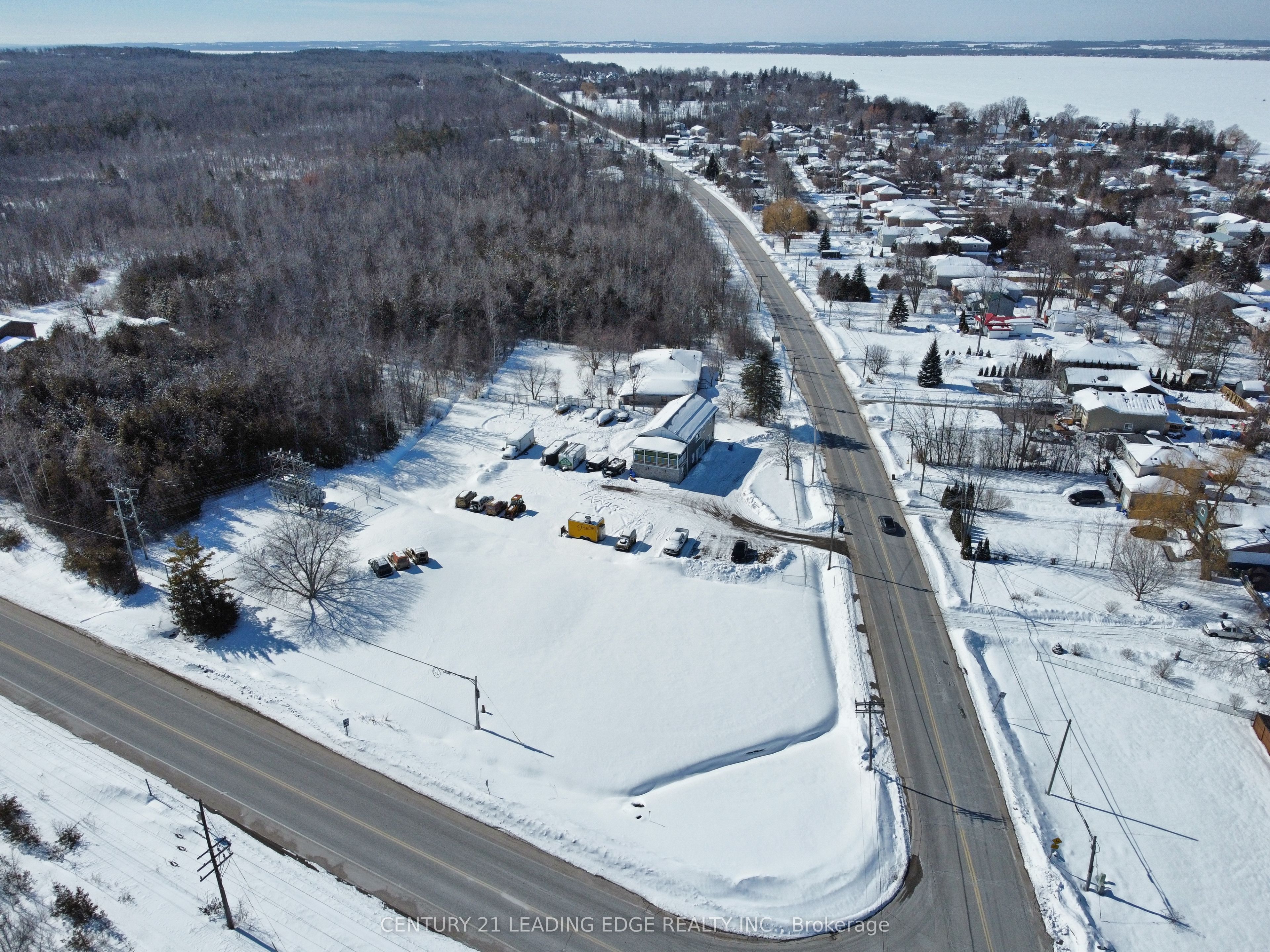 1035 Metro Road N, Georgina, ON L4P 3E9