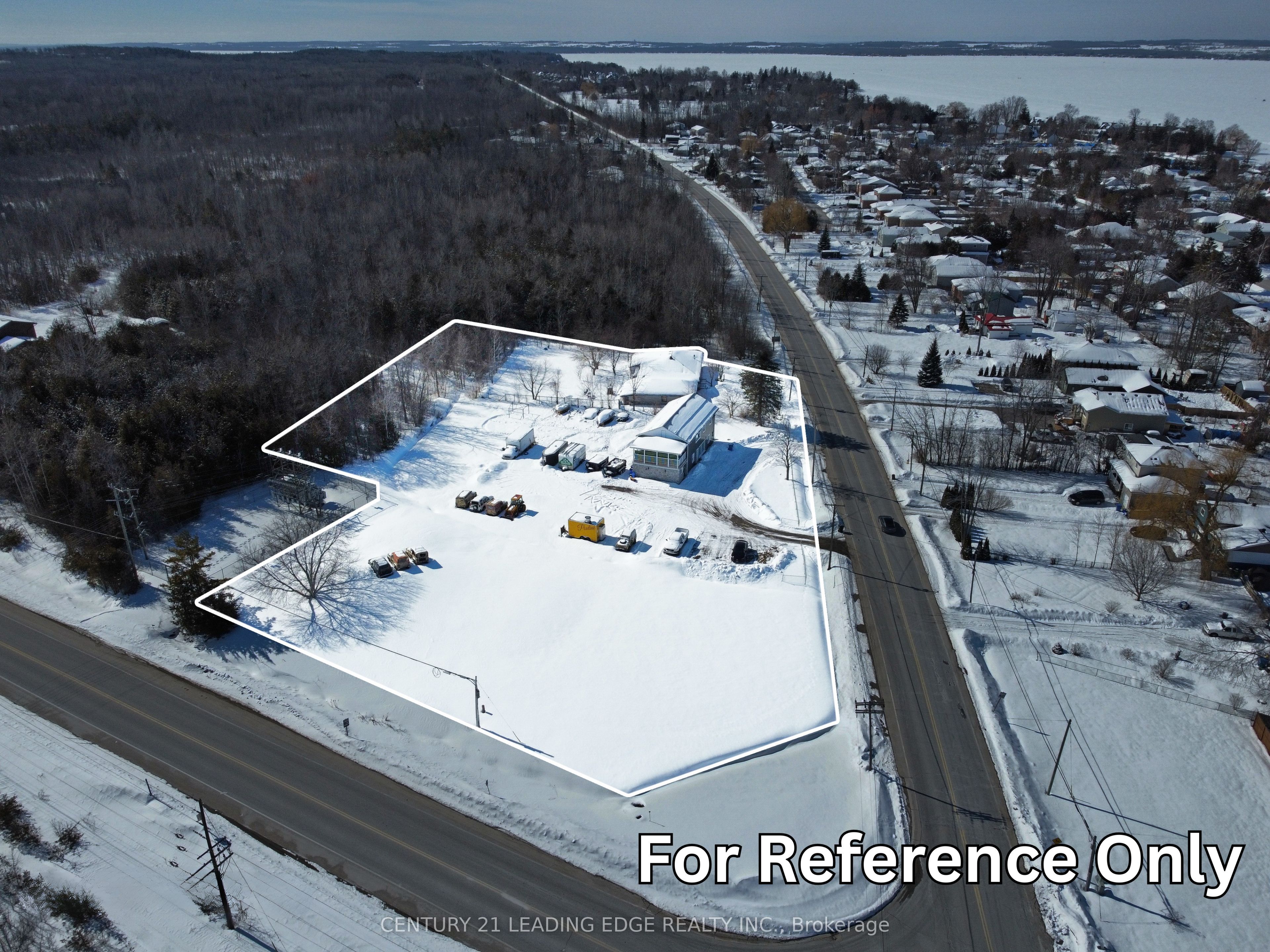 1035 Metro Road N, Georgina, ON L4P 3E9 photo 2
