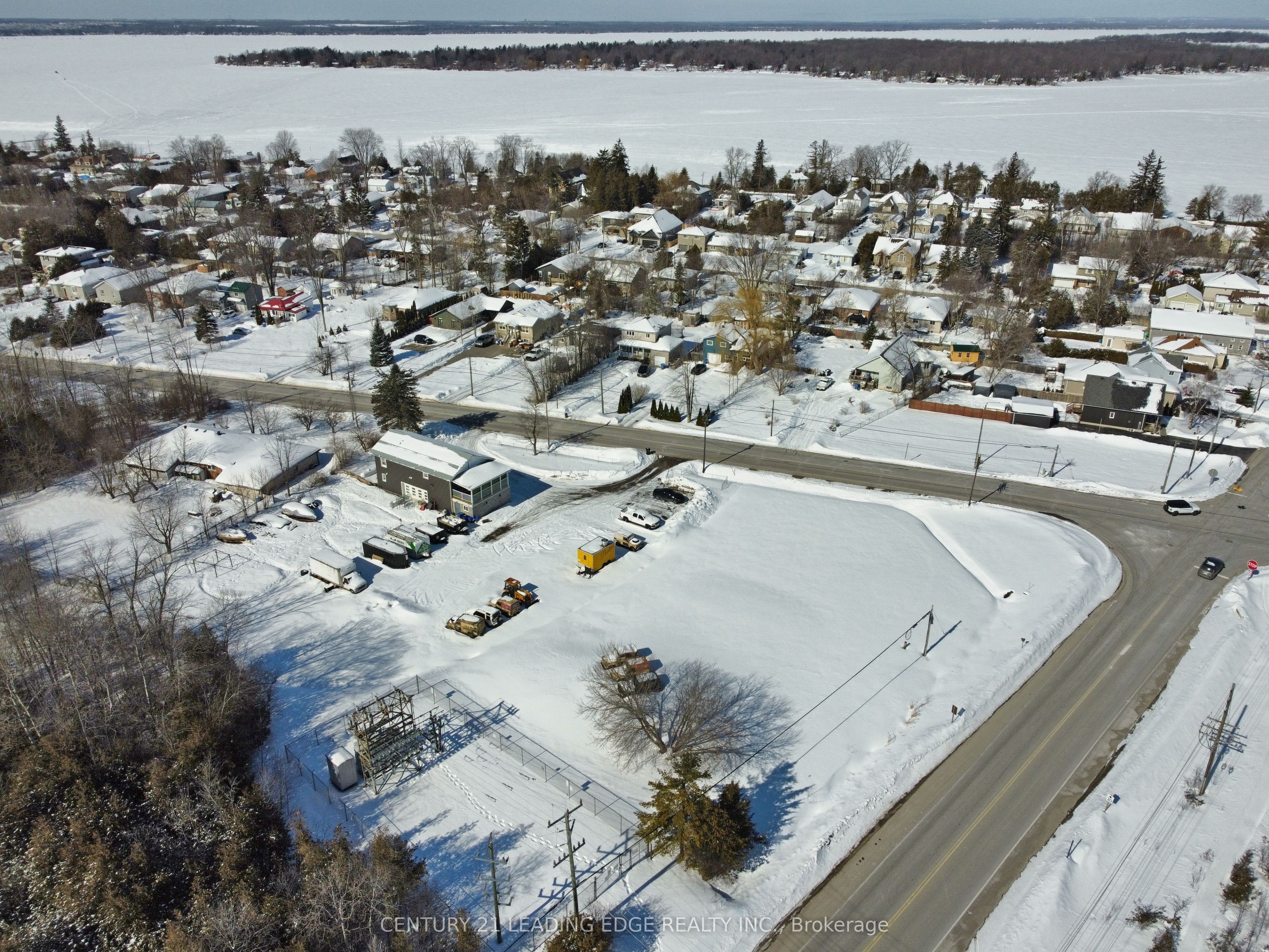 1035 Metro Road N, Georgina, ON L4P 3E9 photo 3