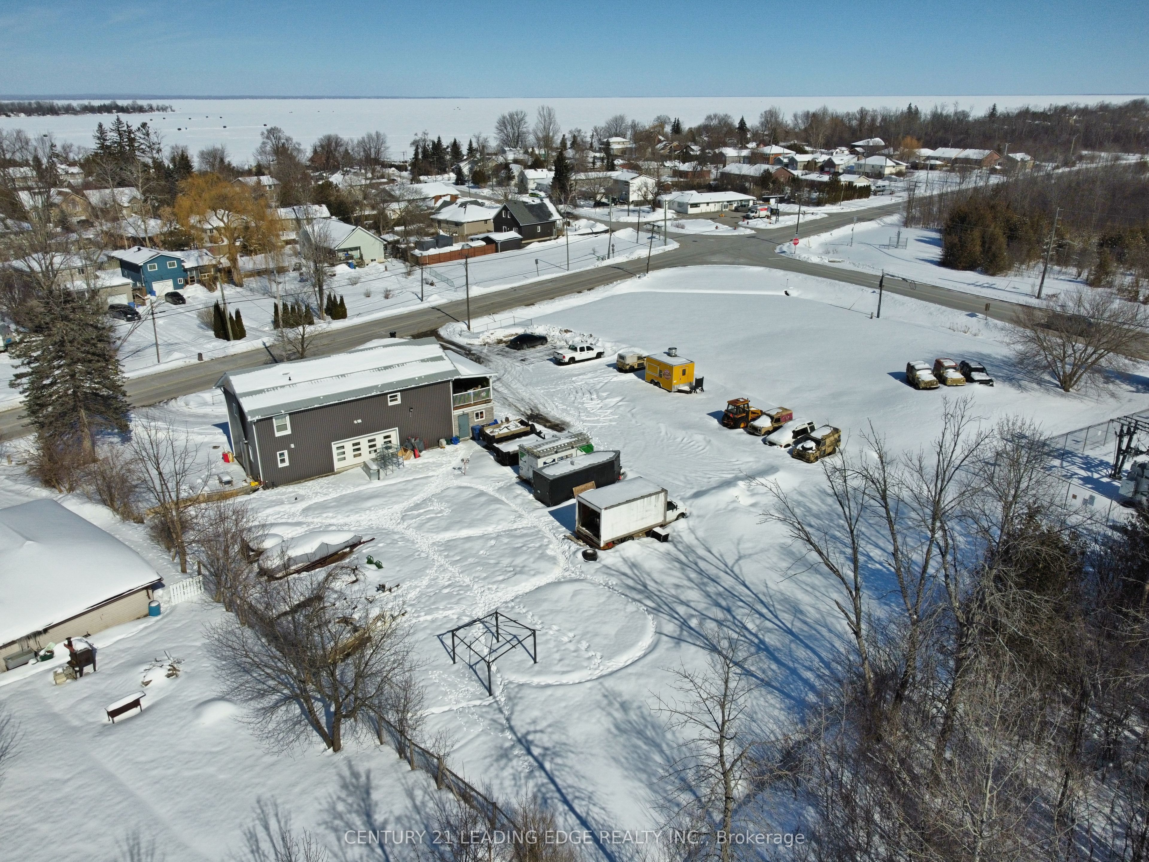 1035 Metro Road N, Georgina, ON L4P 3E9 photo 4