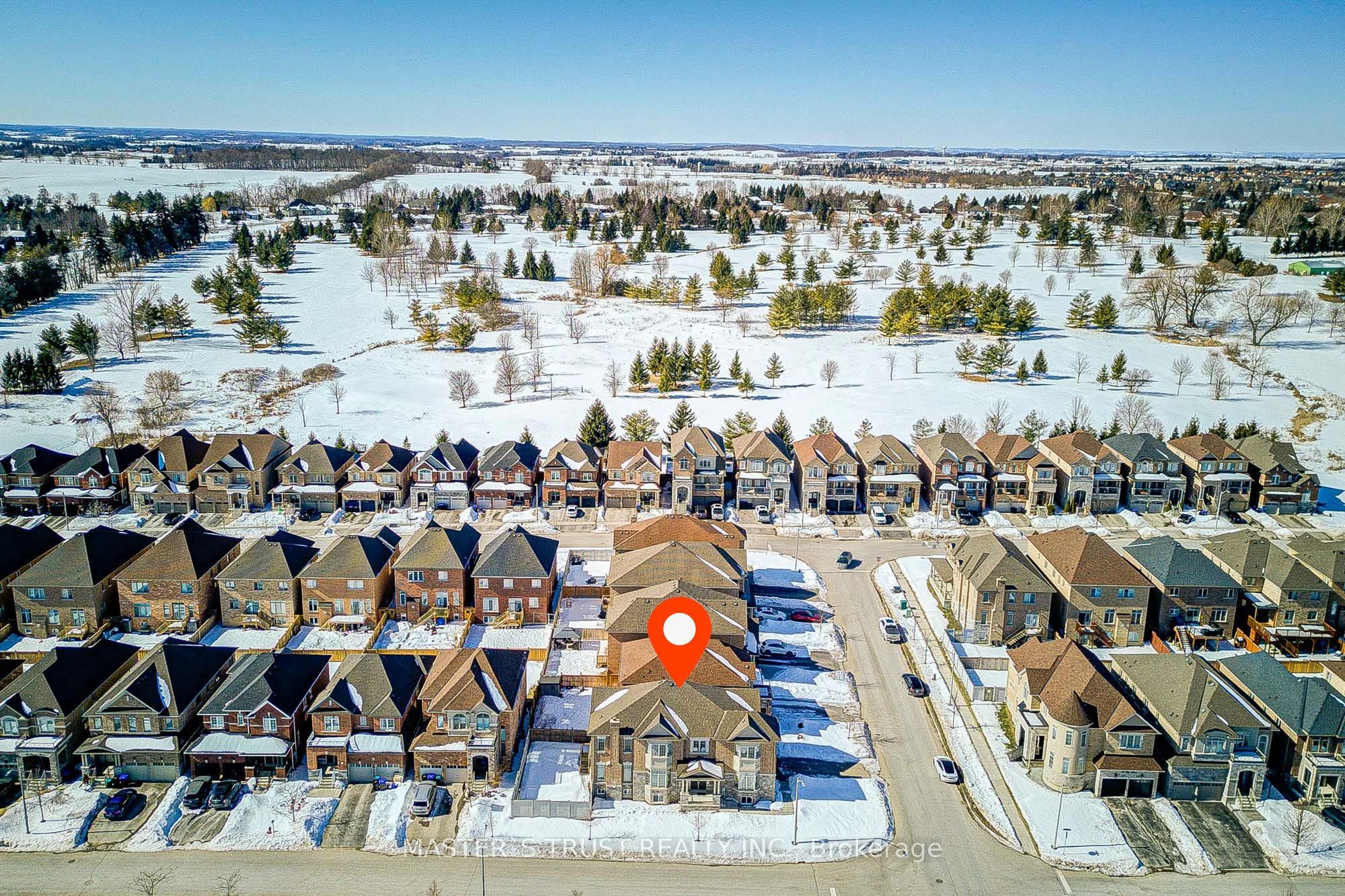 57 Tupling Street, Bradford West Gwillimbury, ON L3Z 0W8 photo 2