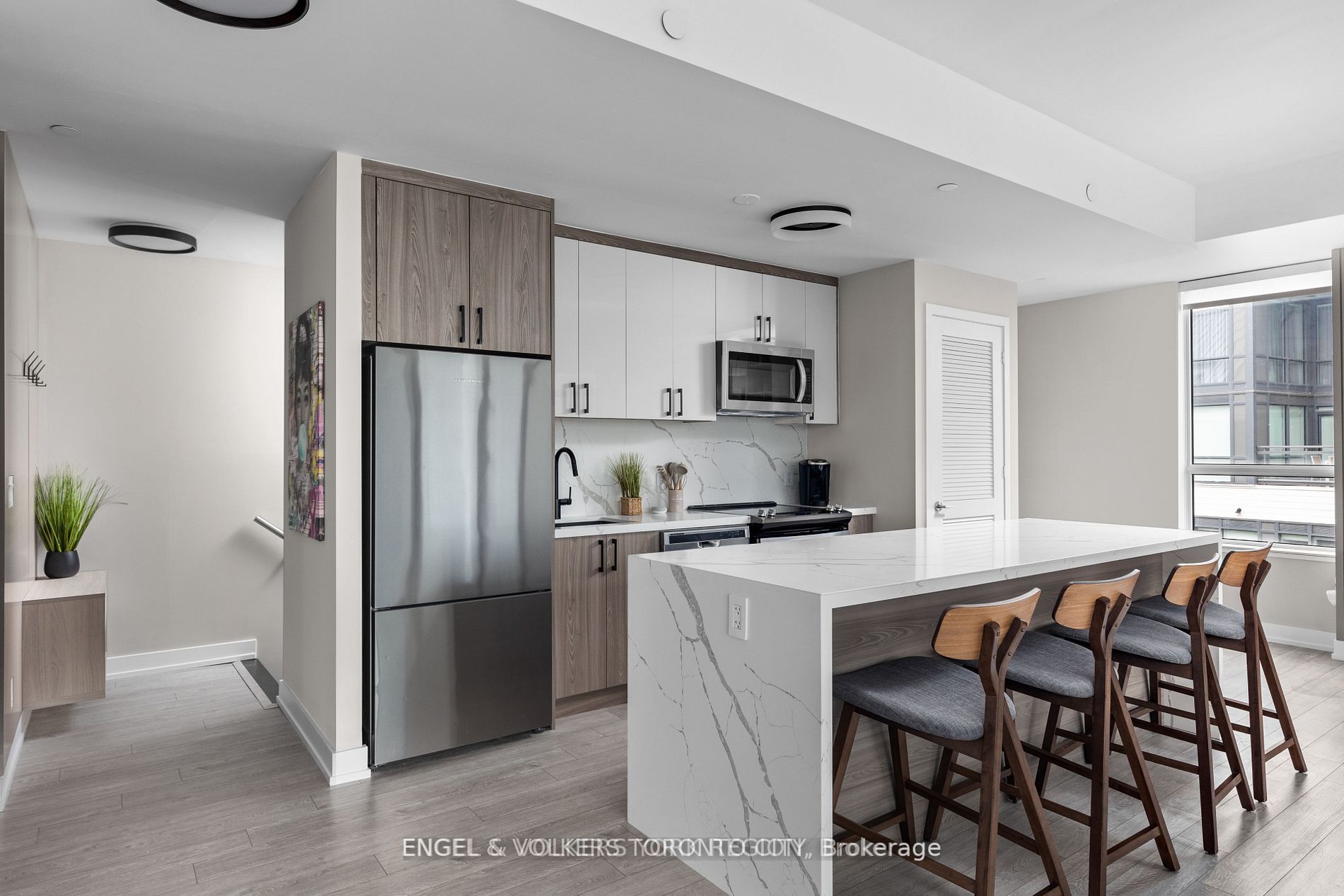 317 Broward Way 110, Innisfil, ON L9S 0M6