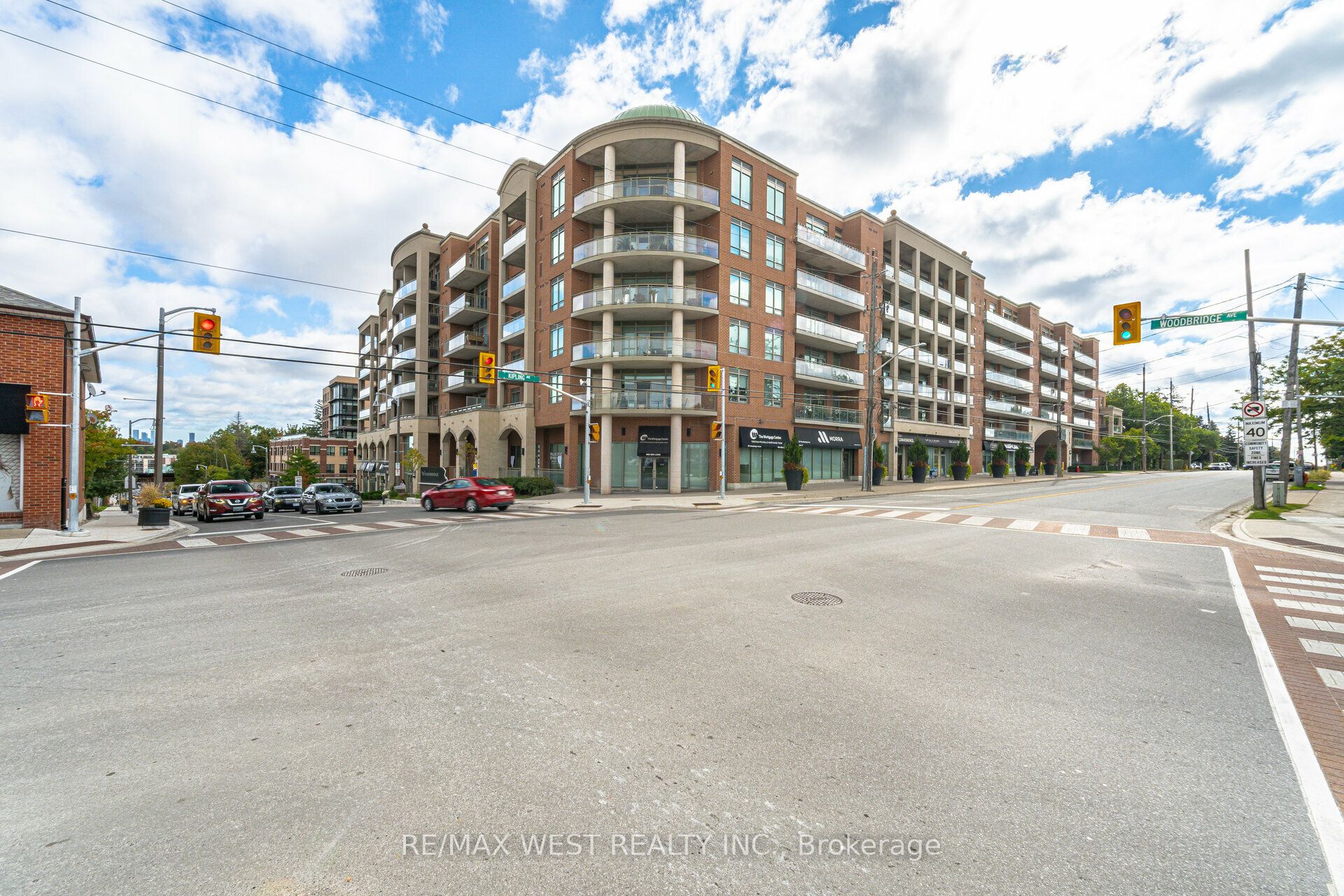 281 Woodbridge Avenue 509, Vaughan, ON L4L 0C6 photo 2