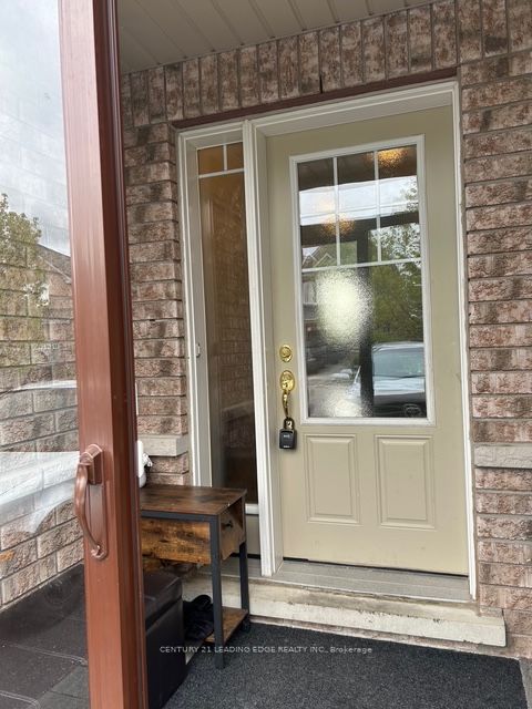 97 Thatcher Crescent, East Gwillimbury, ON L9N 0B9 photo 3