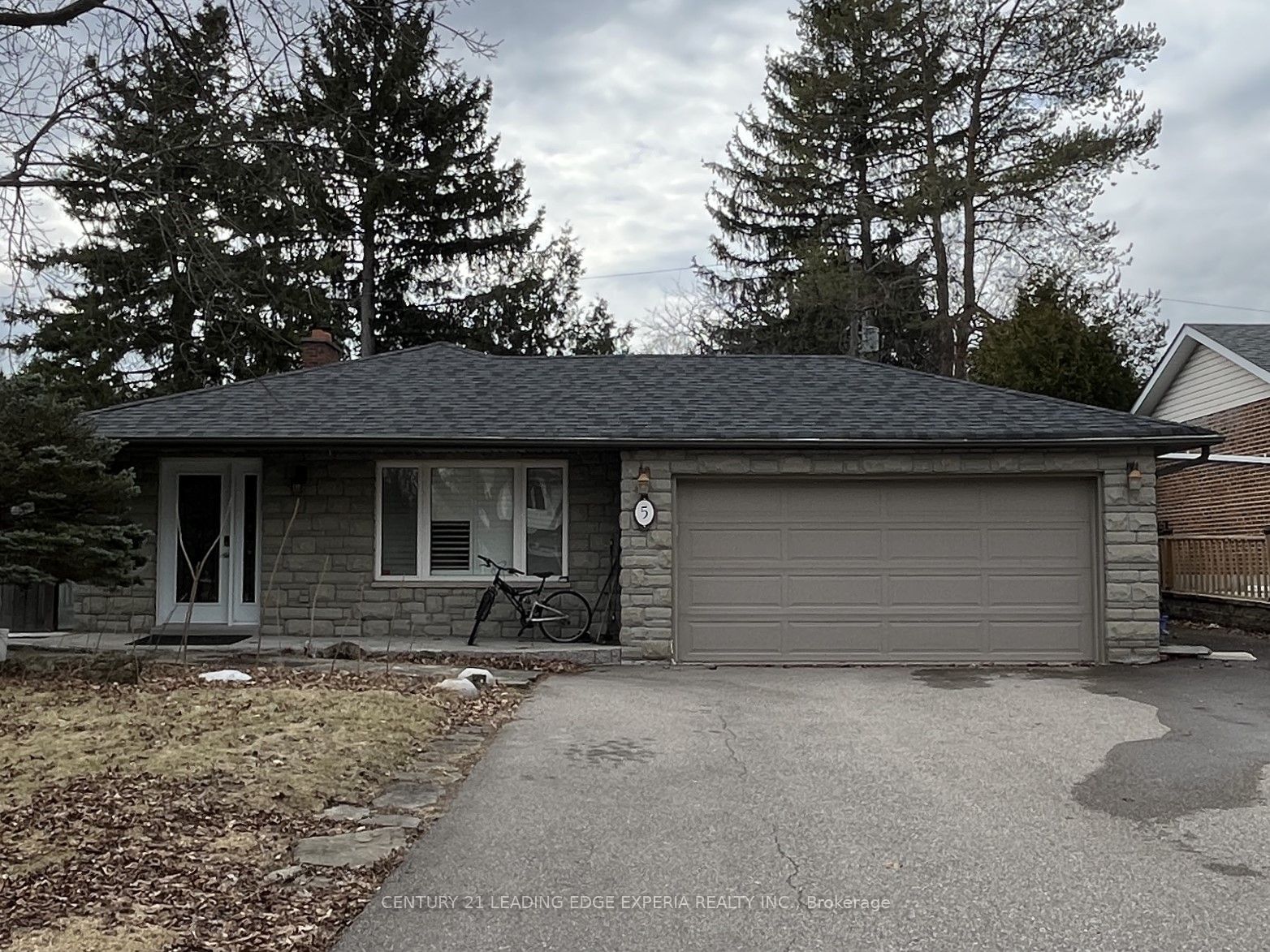 5 Southdale Drive, Markham, ON L3P 1J6