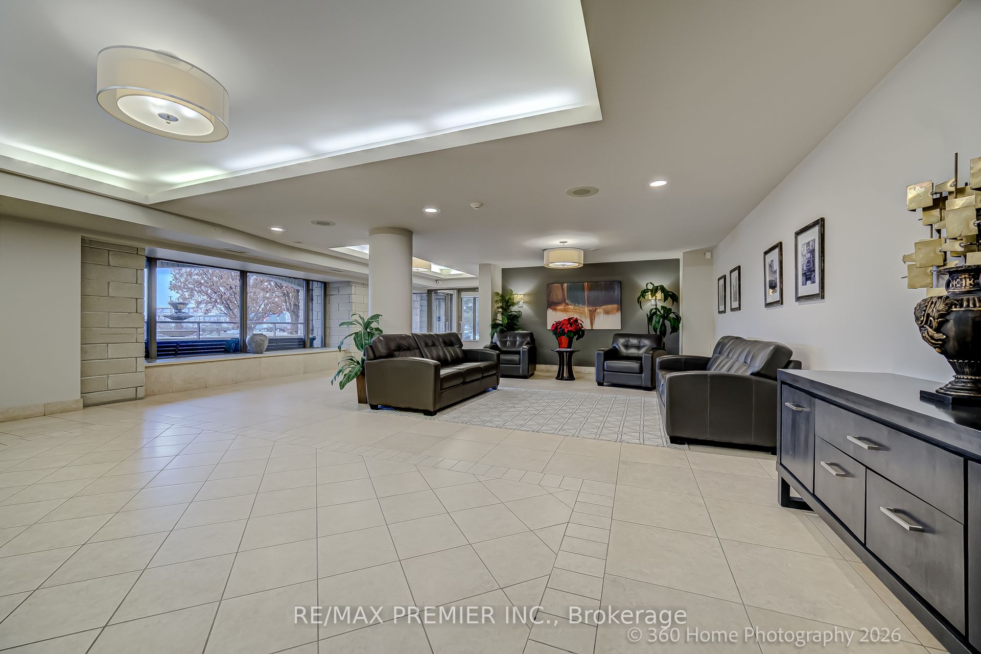 2500 Rutherford Road 311, Vaughan, ON L4K 2N8 photo 4