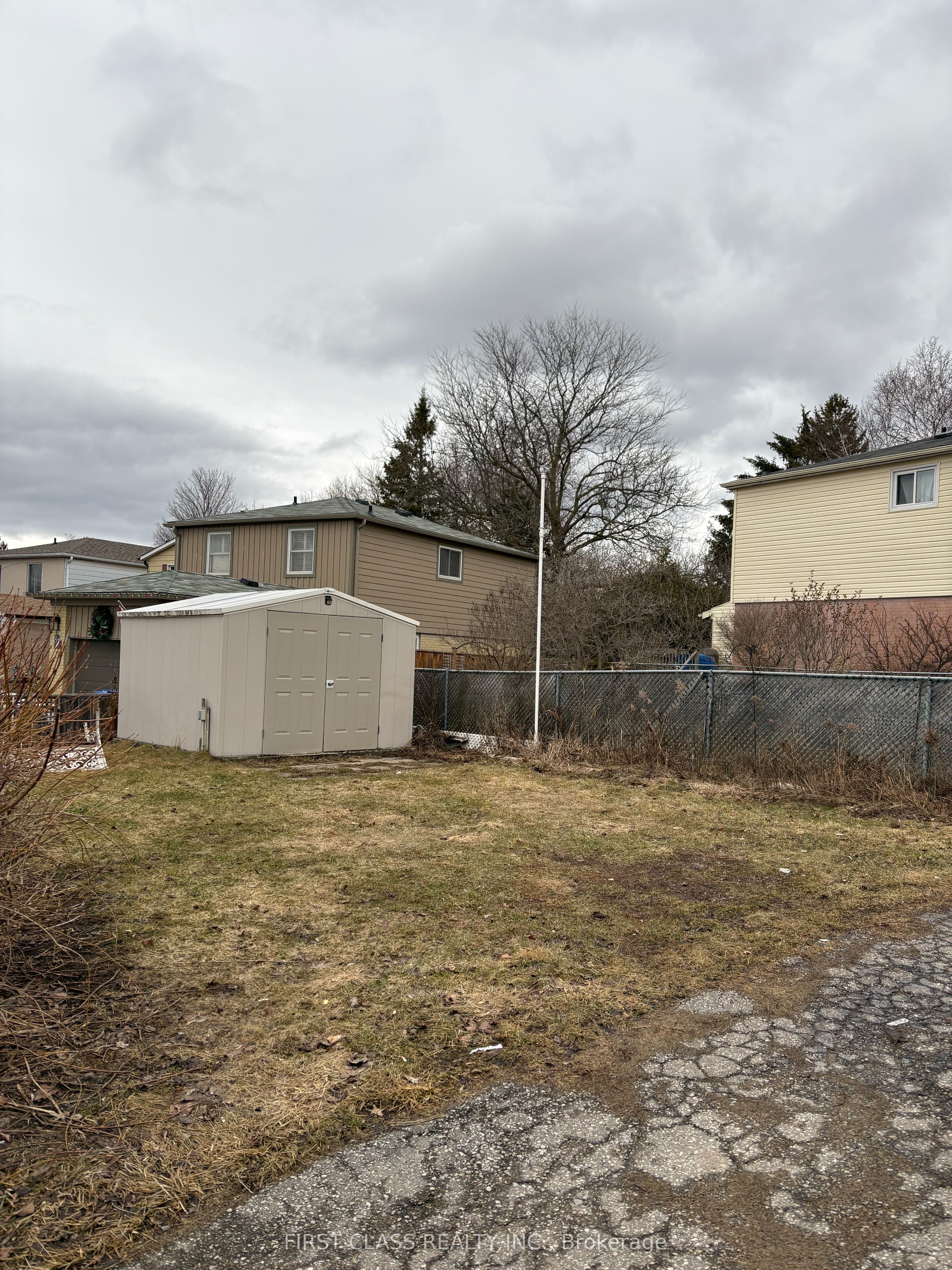 701 Leeder Court, Newmarket, ON L3Y 5A8 photo 3