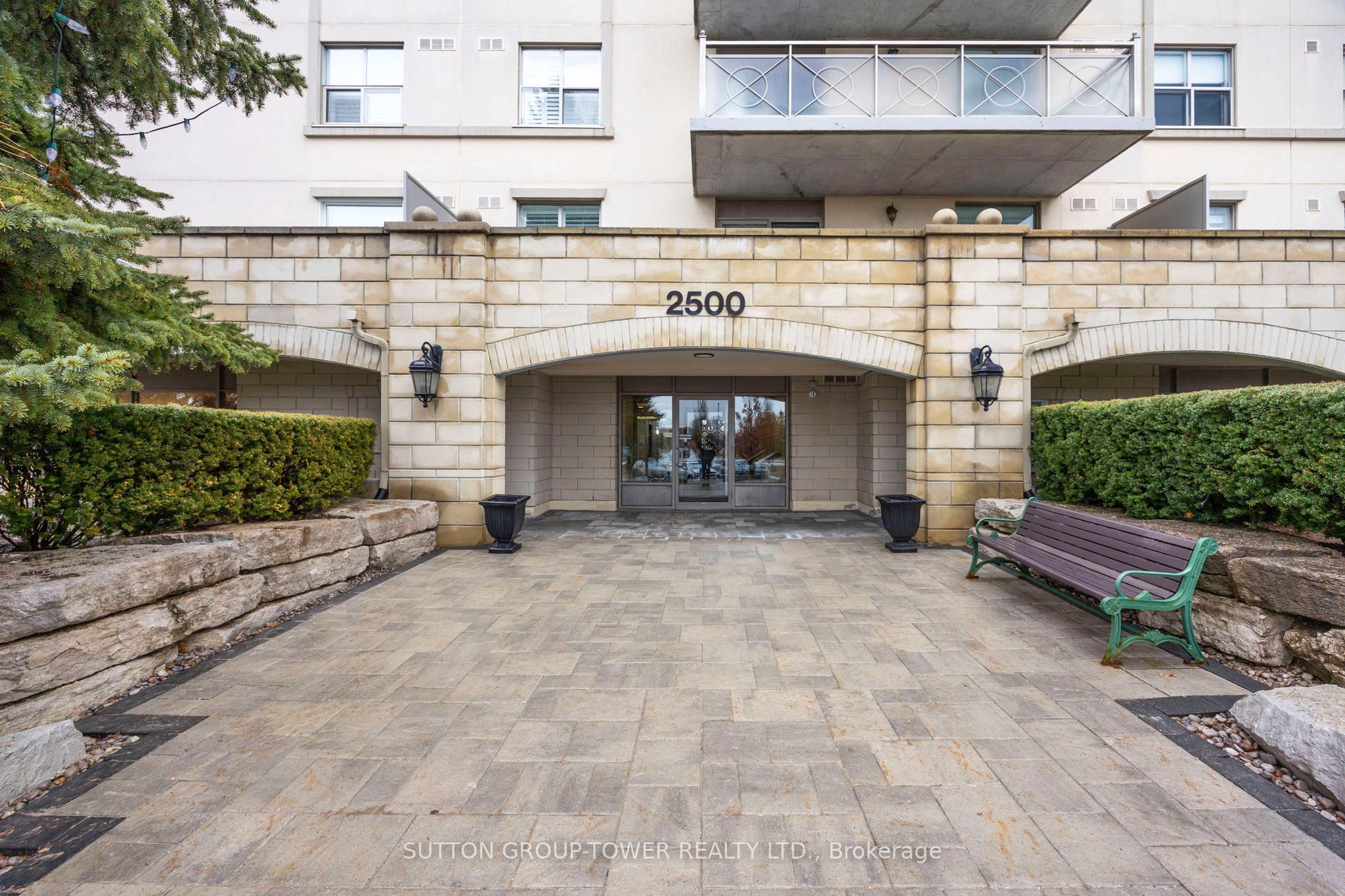 2500 Rutherford Road N 408, Vaughan, ON L4K 5N7 photo 2