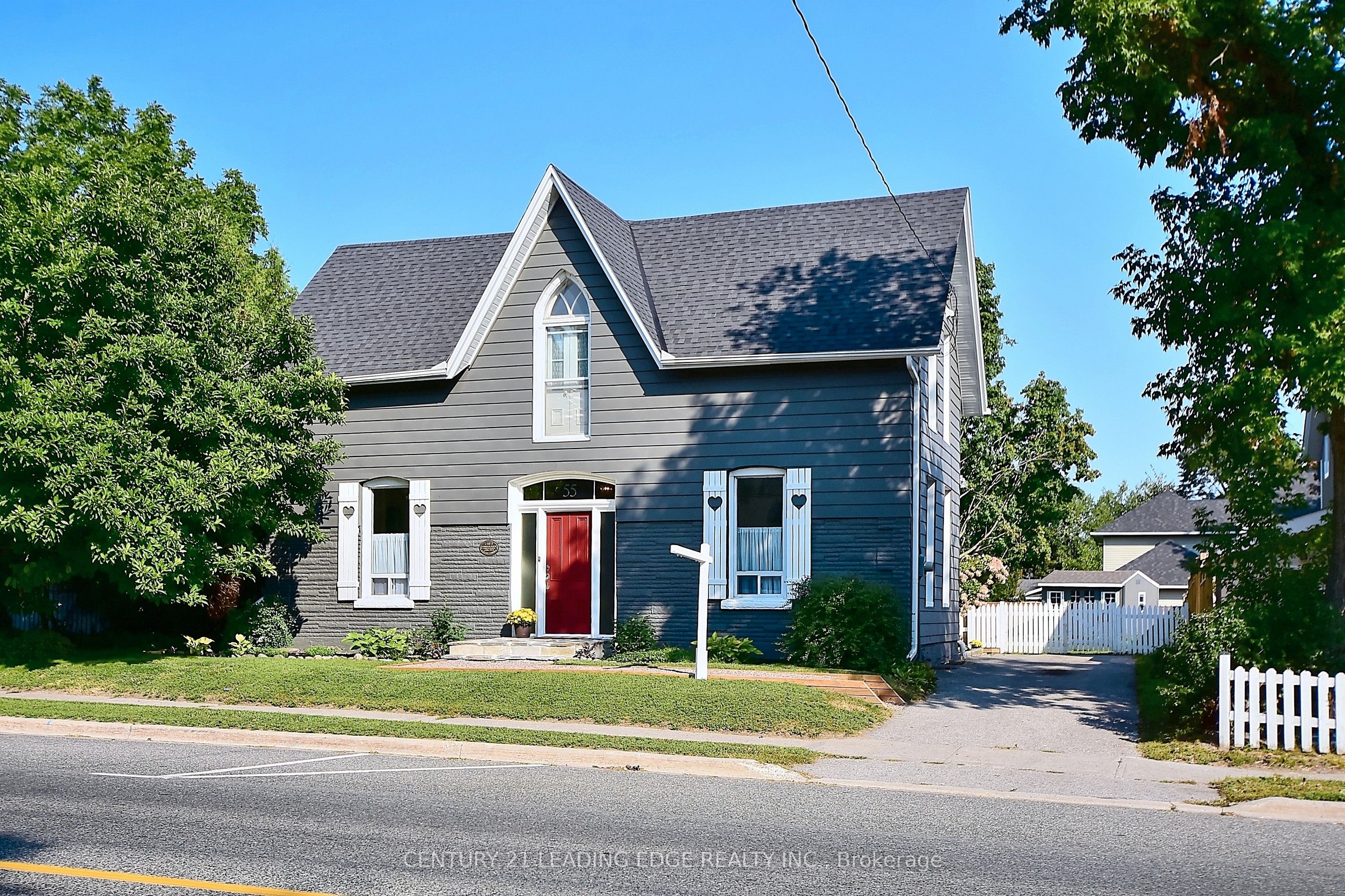 55 Brock Street E, Uxbridge, ON L9P 1M4 photo 2