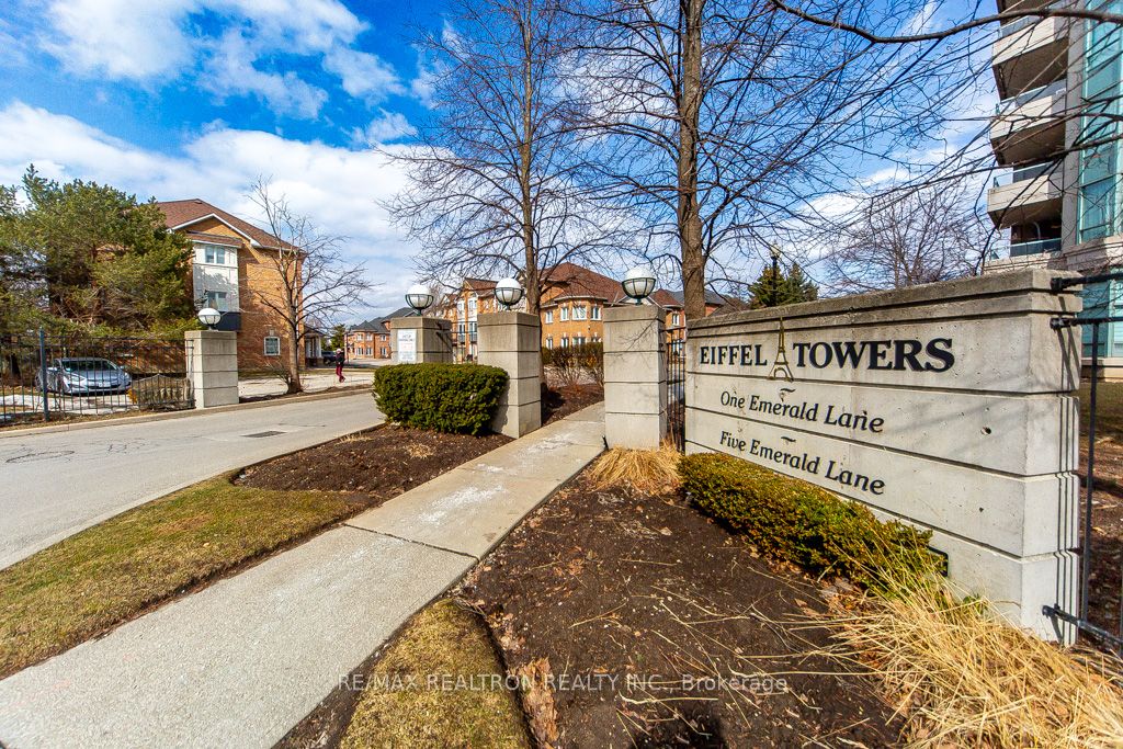 5 Emerald Lane 306, Vaughan, ON L4J 8P7 photo 3