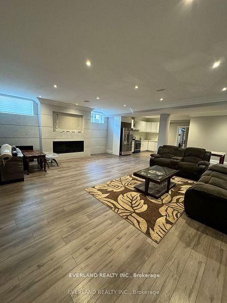 232 Duncan Road Bst, Richmond Hill, ON L4C 6J9 photo 3