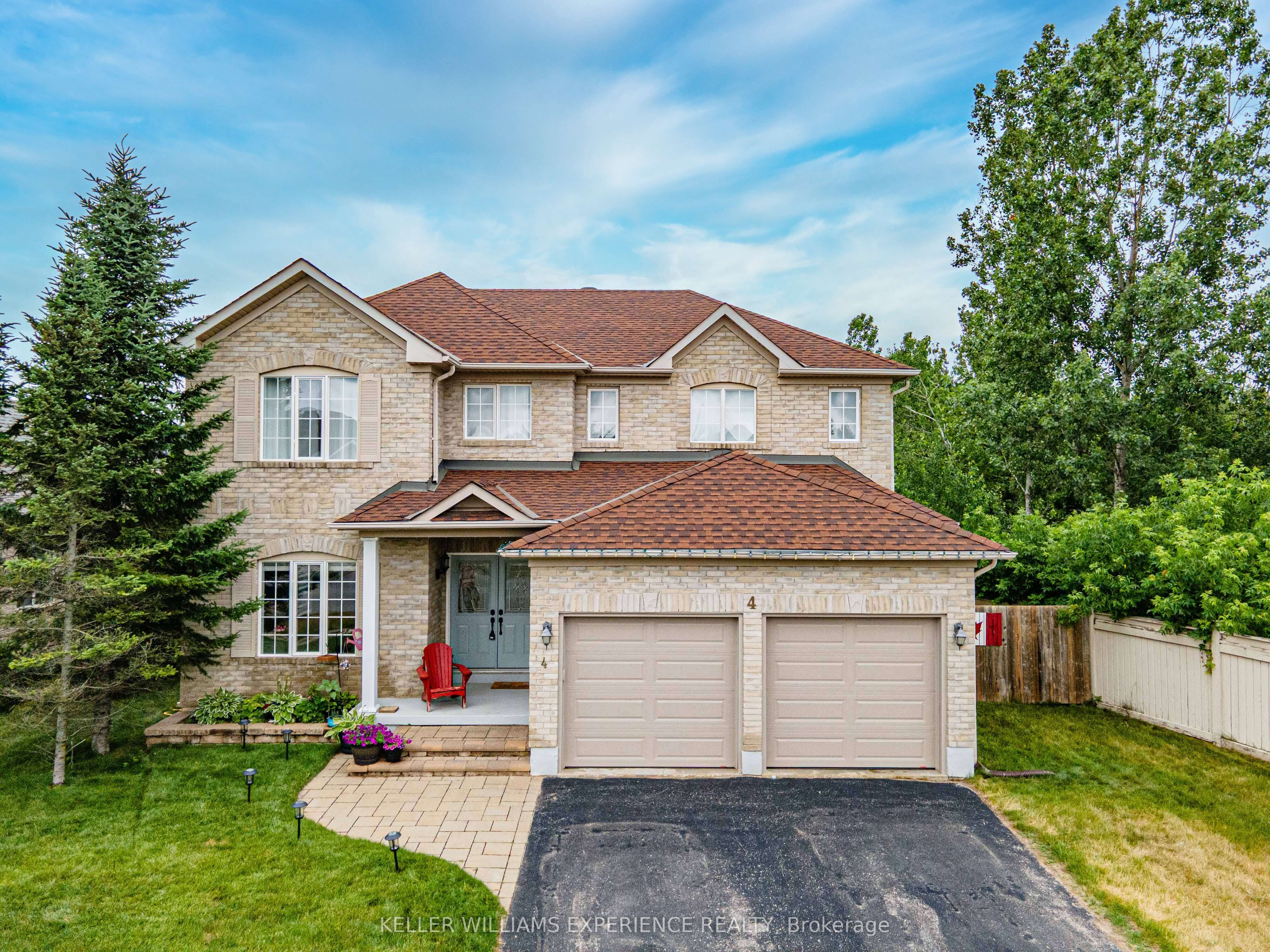 4 GOLD PARK Gate, Essa, ON L3W 0C2