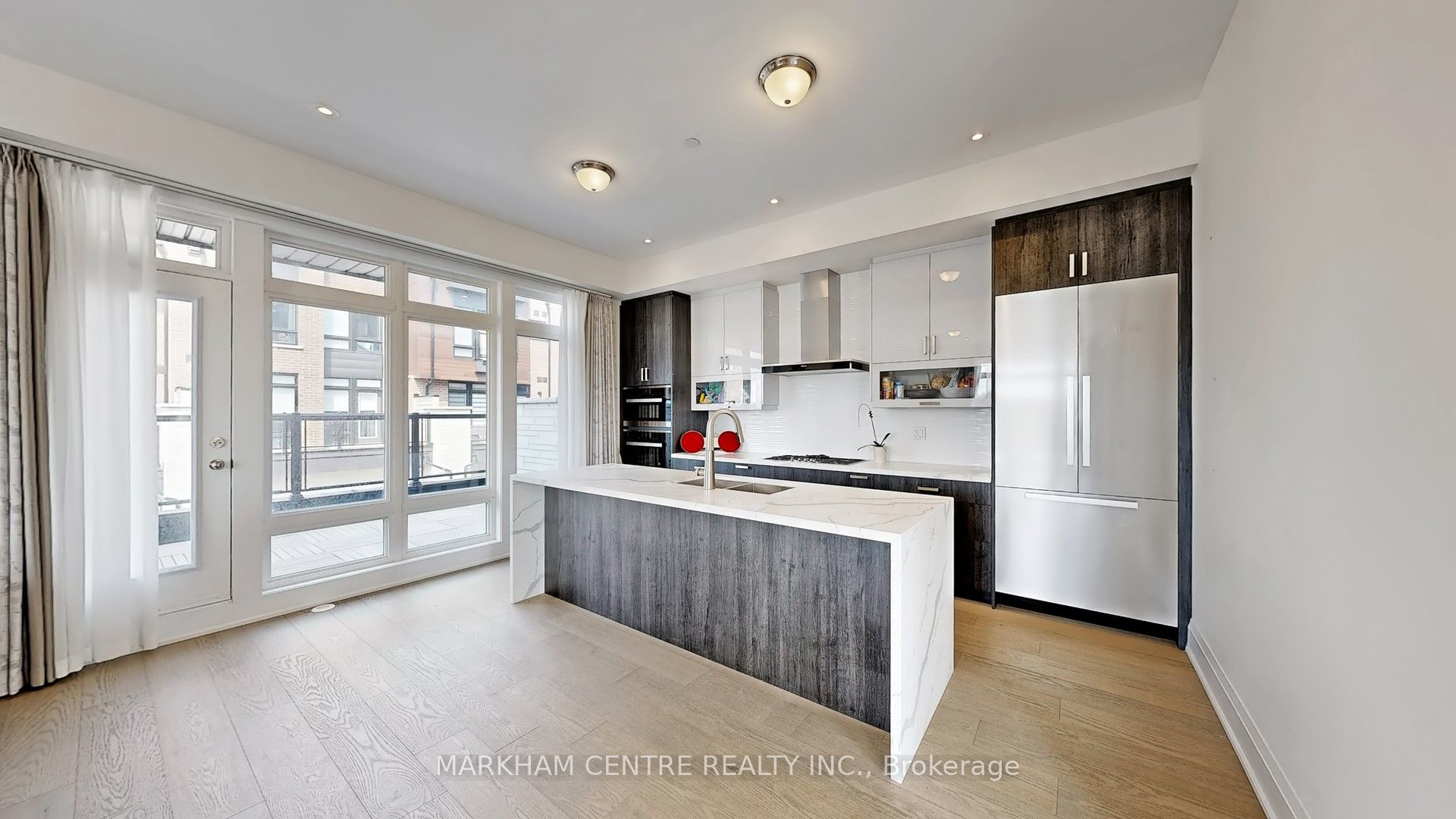 76 Ingersoll Lane, Richmond Hill, ON L4E 1G9 photo 2