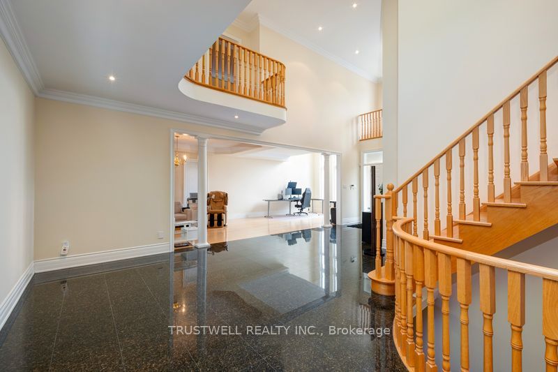 8 Ridgley Court, Richmond Hill, ON L4B 4N3 photo 4