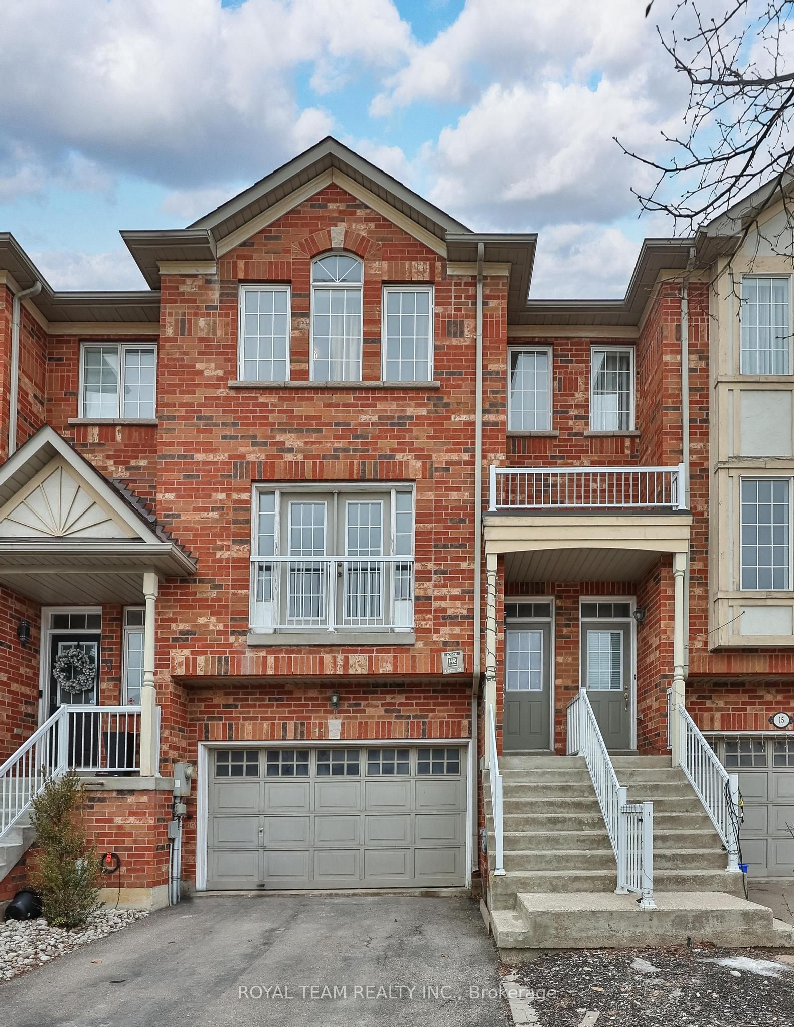 11 Jarrett Court, Vaughan, ON L6A 3W4 photo 3