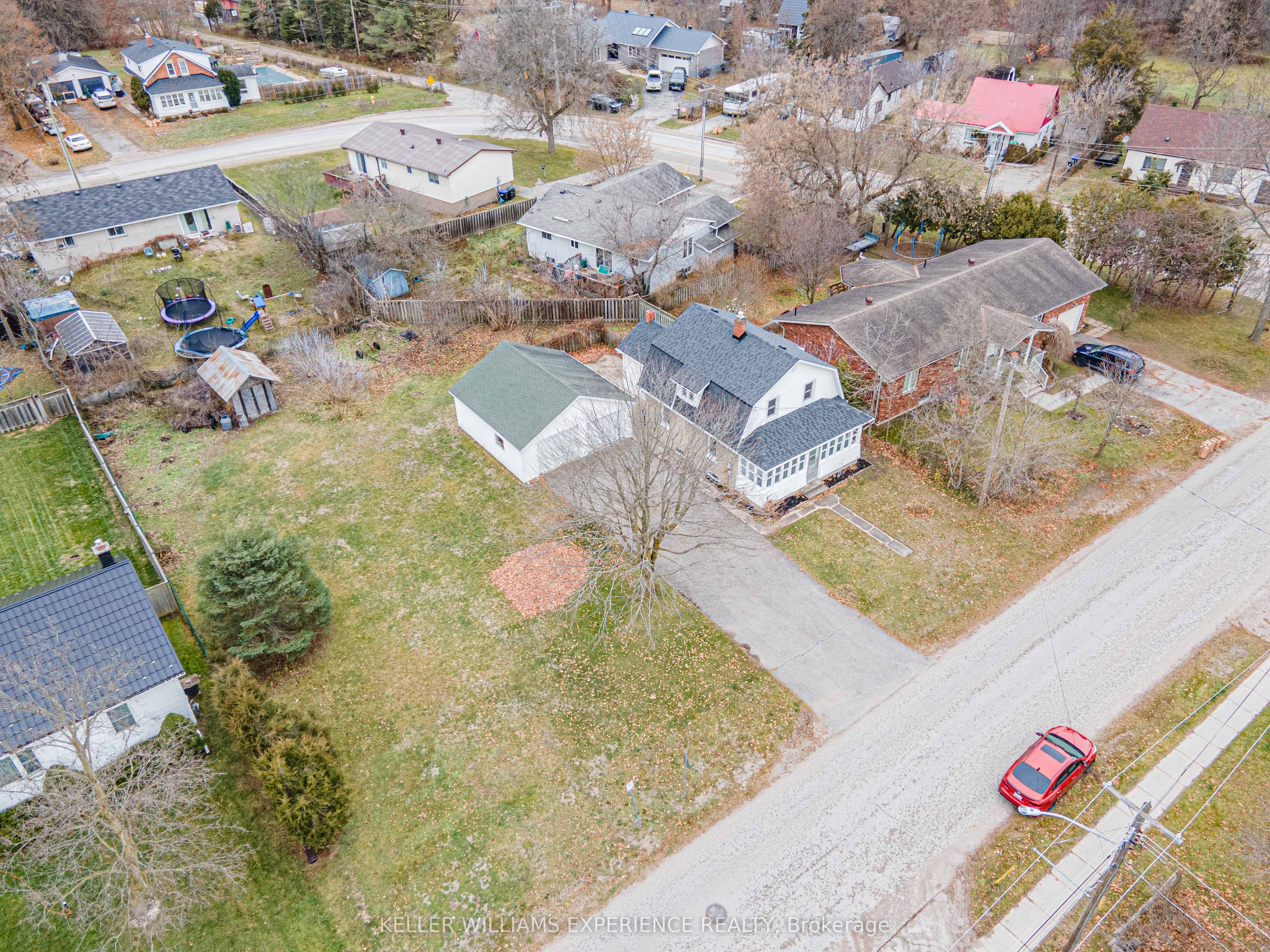 125 Raglan Street, Essa, ON L0M 1B0 photo 2