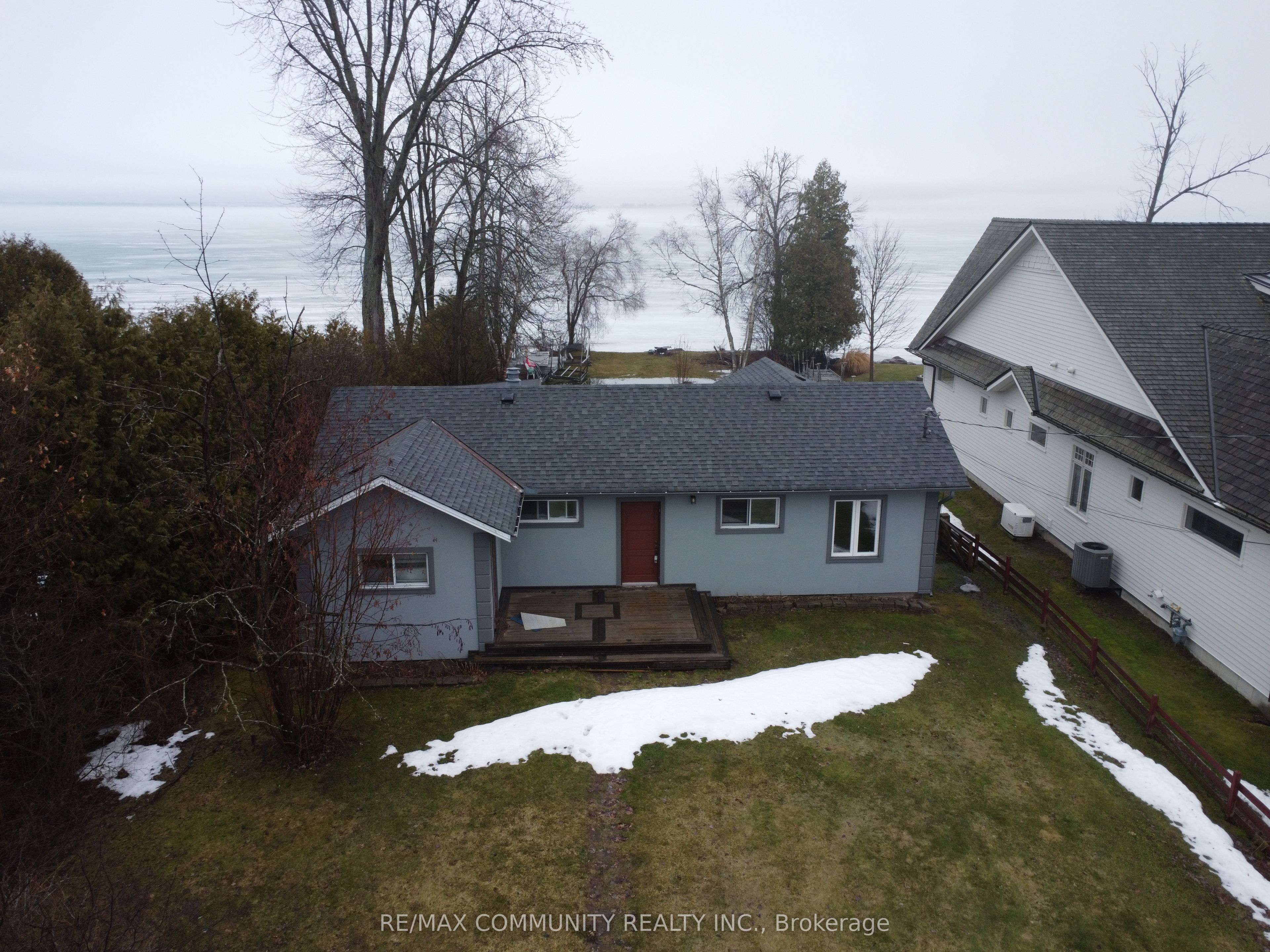 579 Duclos Point Road, Georgina, ON L0E 1N0