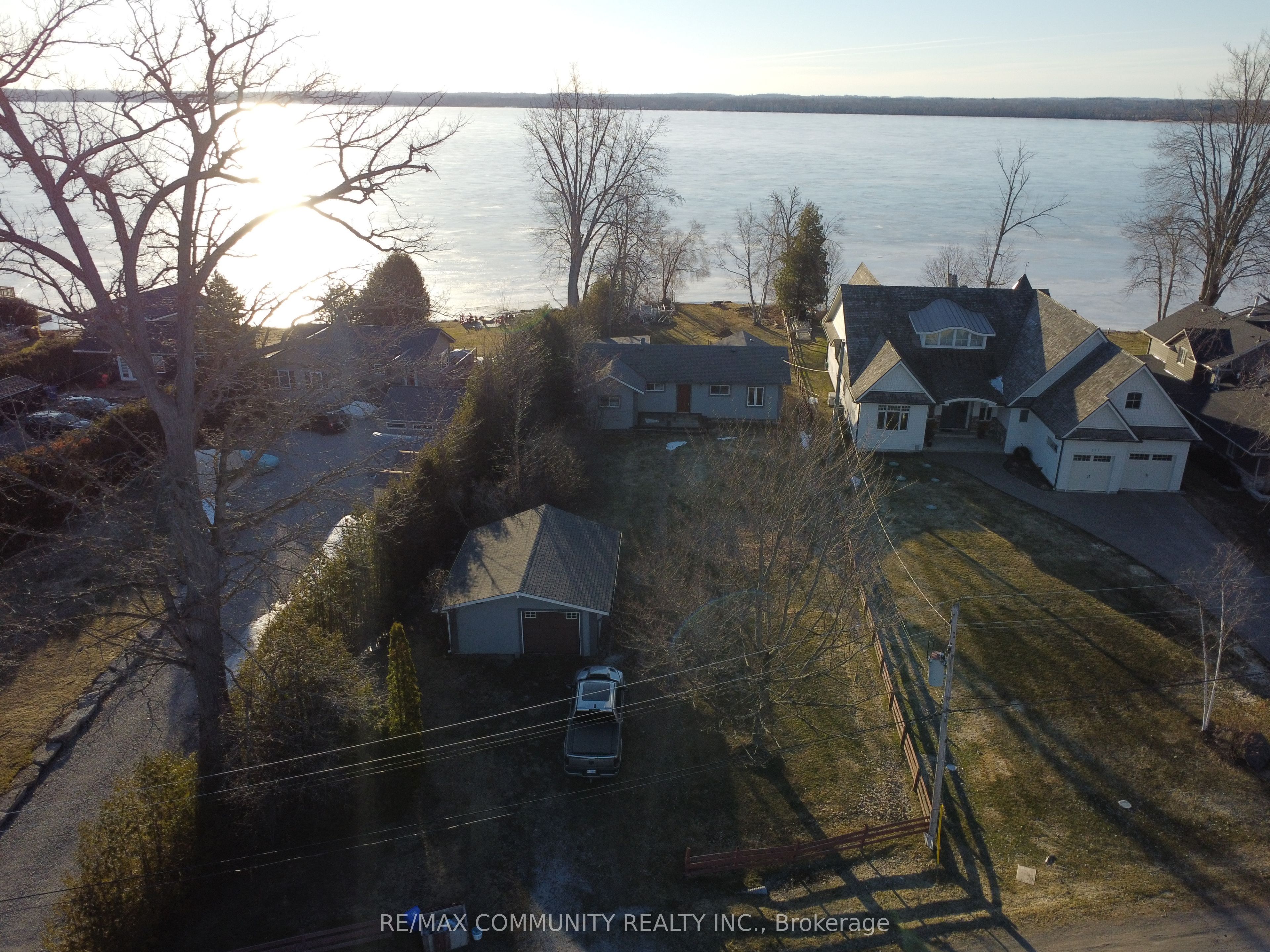 579 Duclos Point Road, Georgina, ON L0E 1N0 photo 4