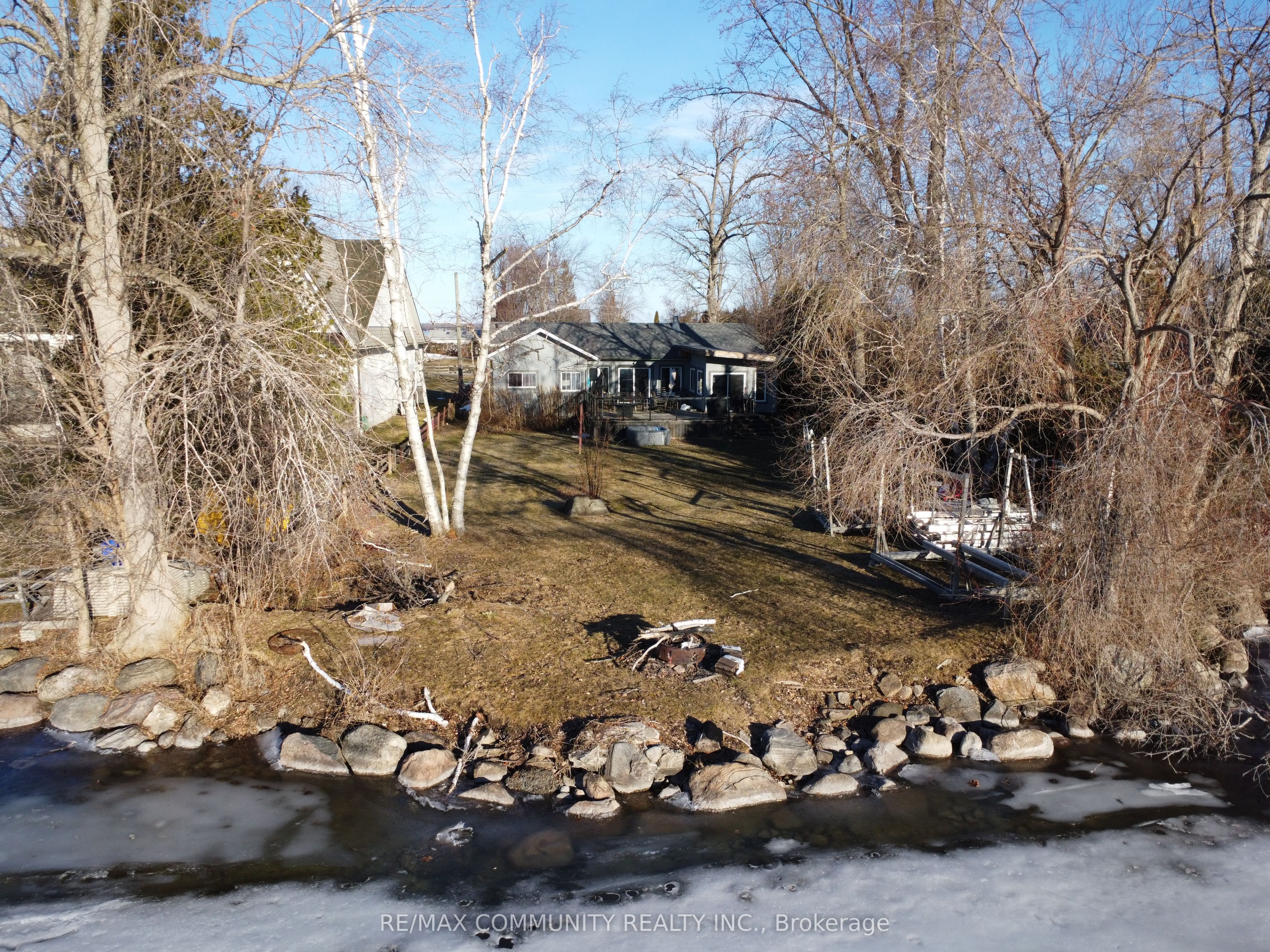 579 Duclos Point Road, Georgina, ON L0E 1N0 photo 5
