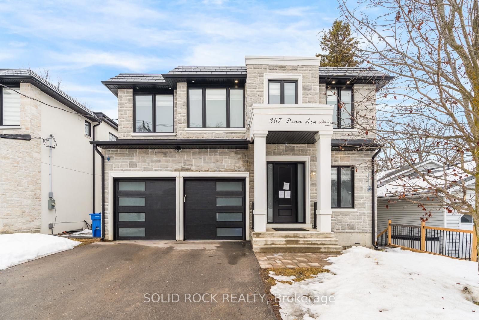 367 Penn Avenue, Newmarket, ON L3Y 2S7 photo 2