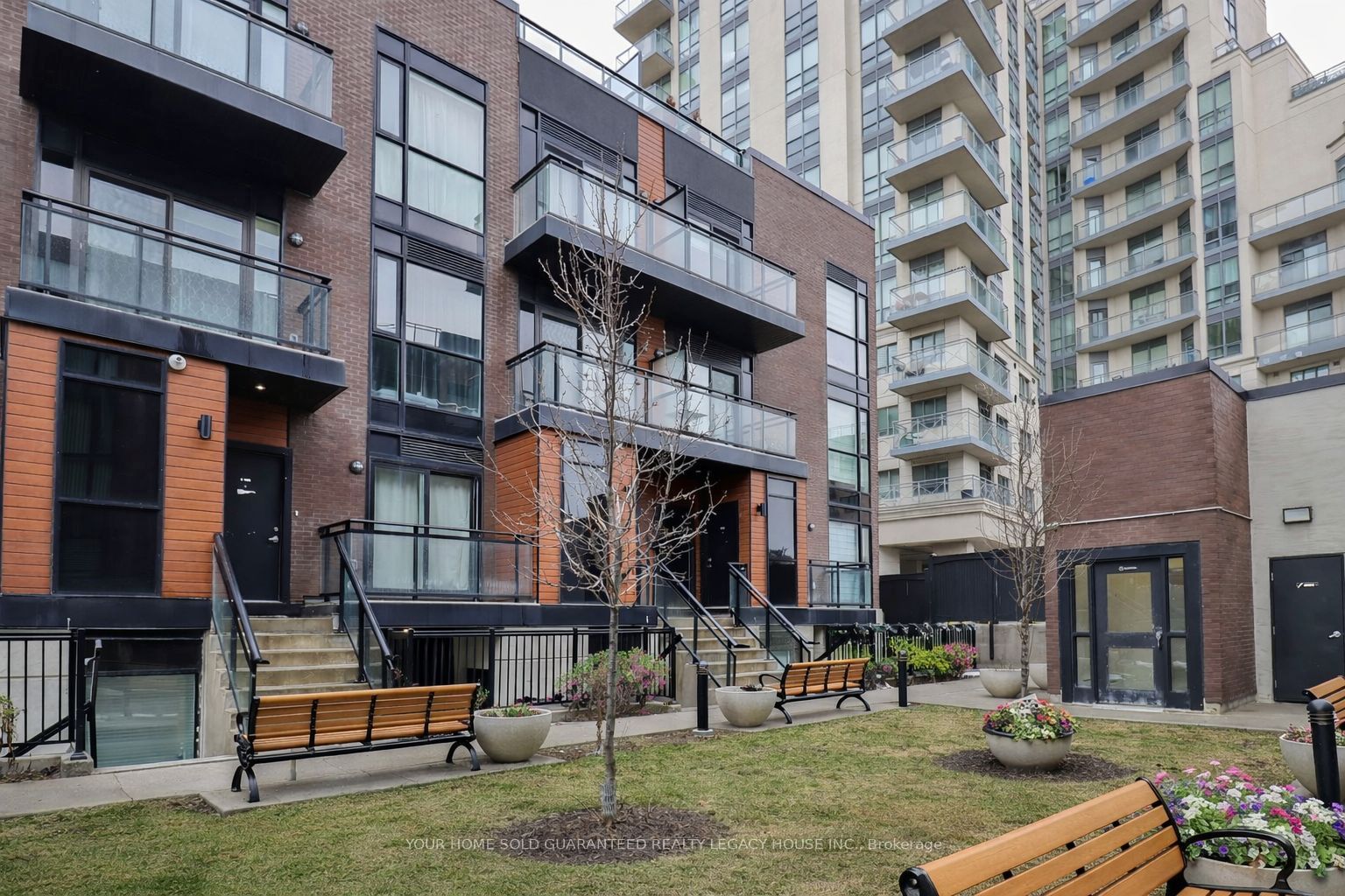 5279 Highway 7 Road 803, Vaughan, ON L4L 0J1