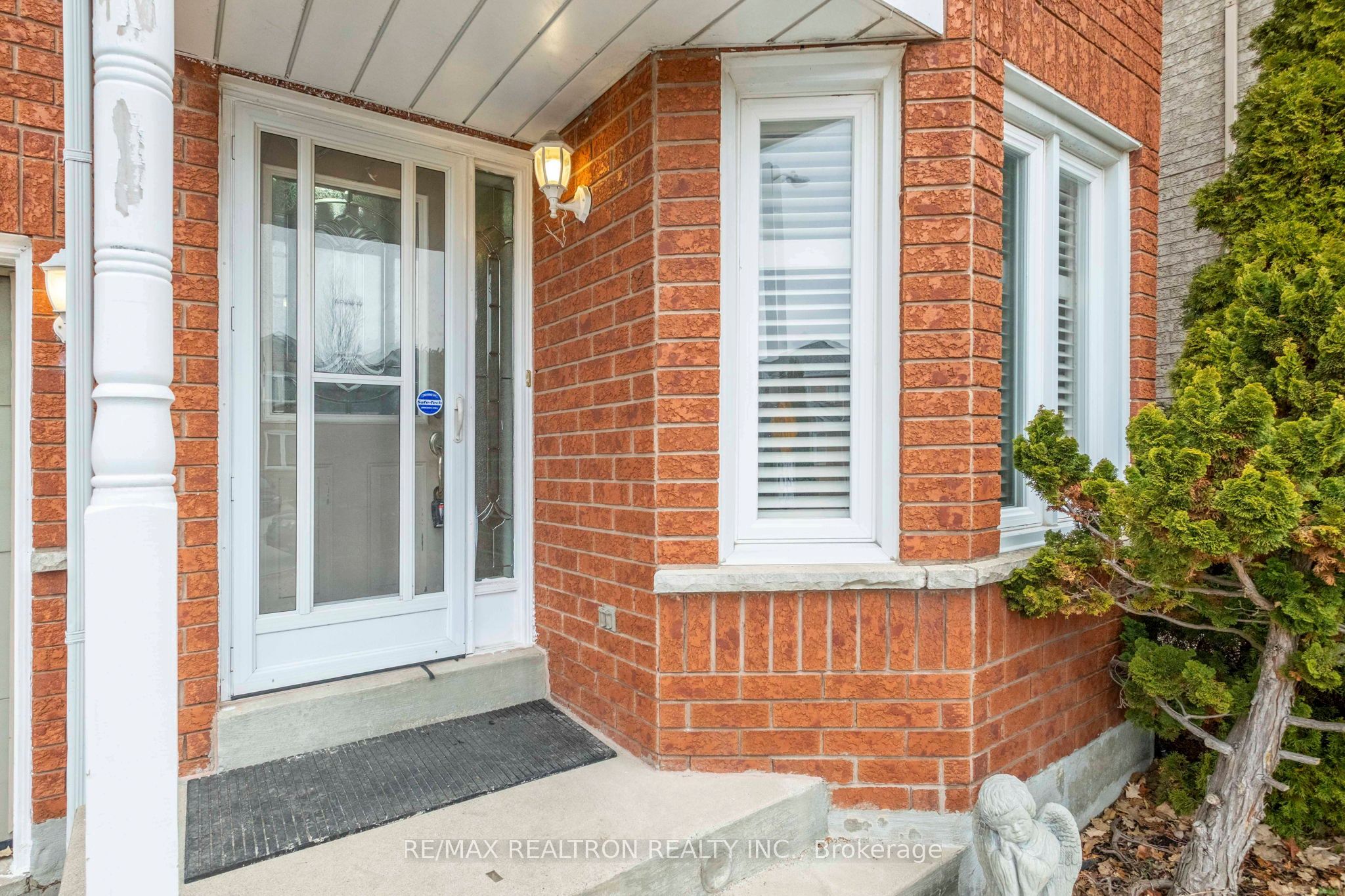 68 Lavender Place, Vaughan, ON L4L 9B3 photo 3