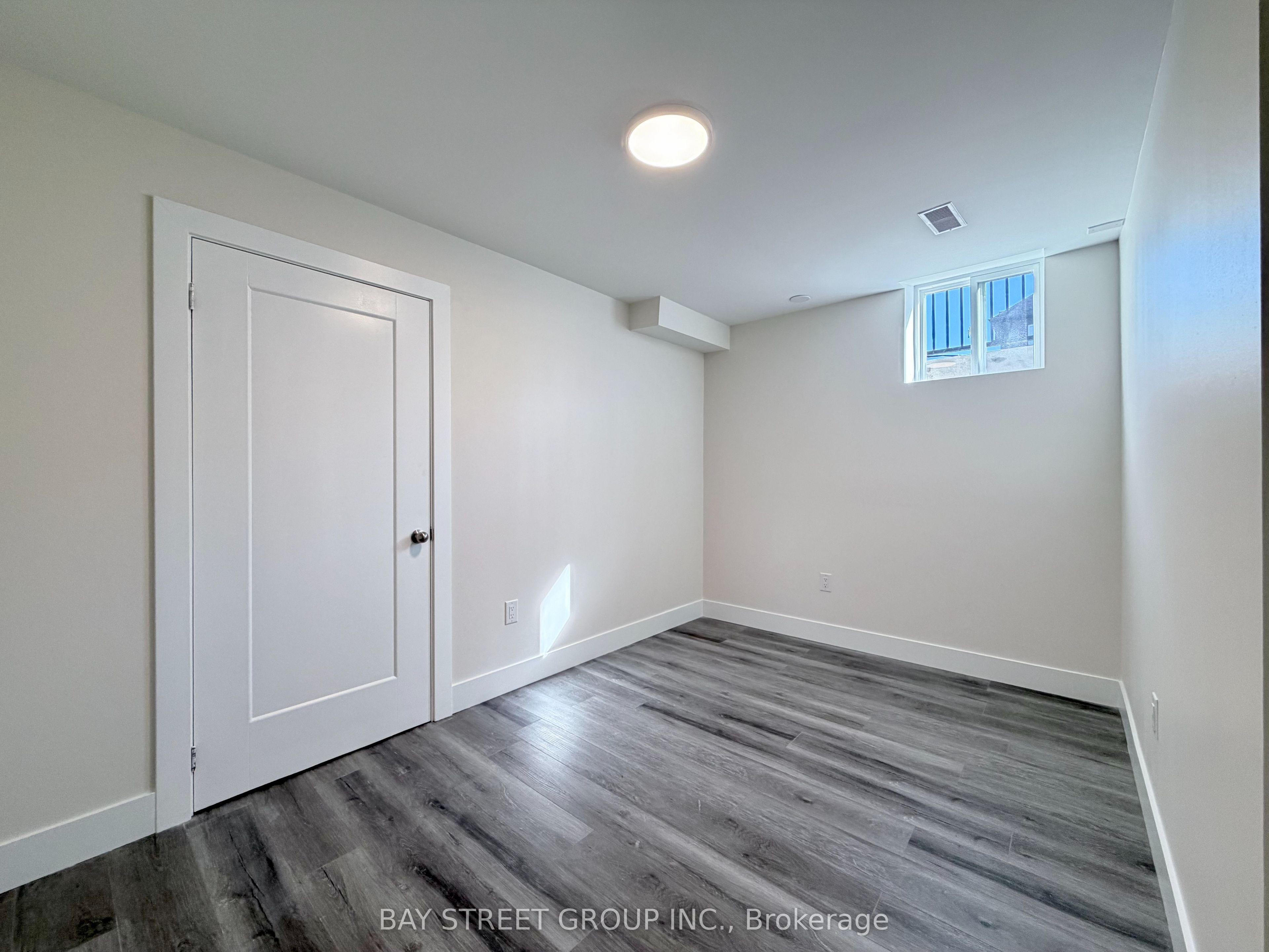 1 Kenneth Ross Bend Lower, East Gwillimbury, ON L9N 0T7 photo 4