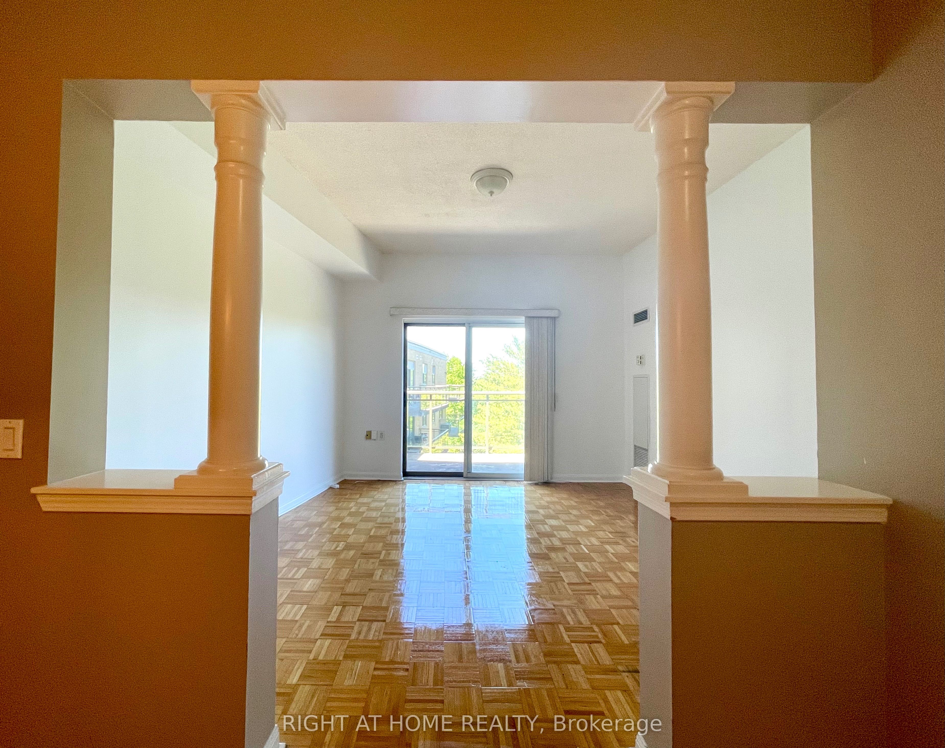 2506 Rutherford Road 501, Vaughan, ON L4K 5N4 photo 2