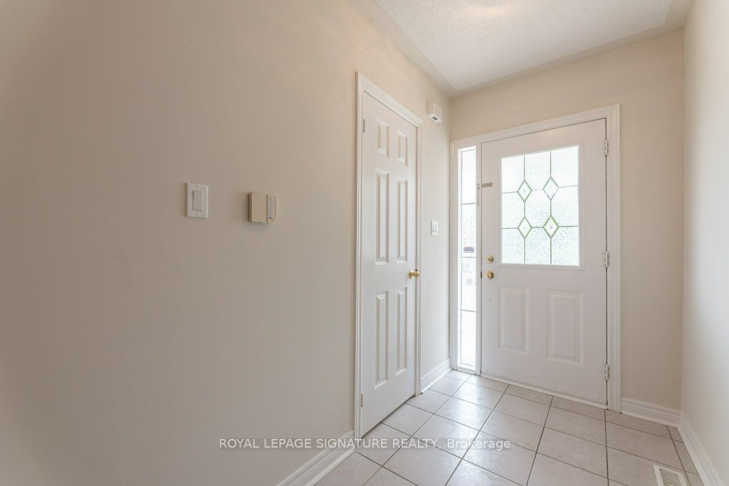 55 Pottery Place, Vaughan, ON L4L 9H5 photo 2