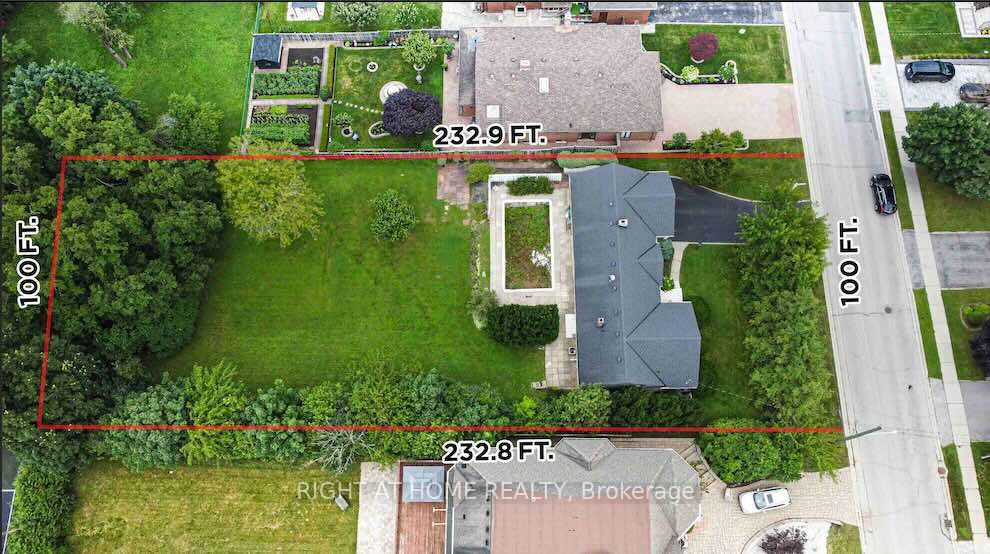 46 Roosevelt Drive, Richmond Hill, ON L4C 6V4 photo 2